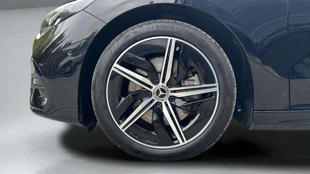 Mercedes-Benz-CLA-image-8