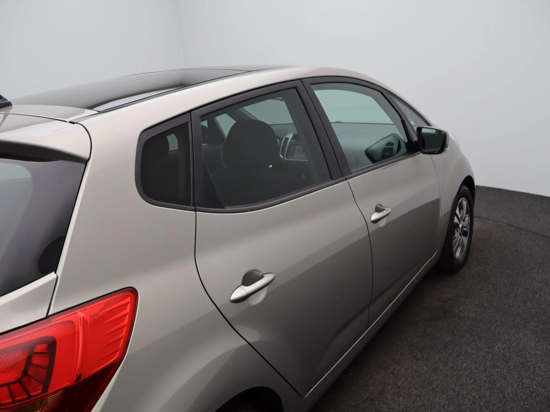 Kia-Venga-image-30