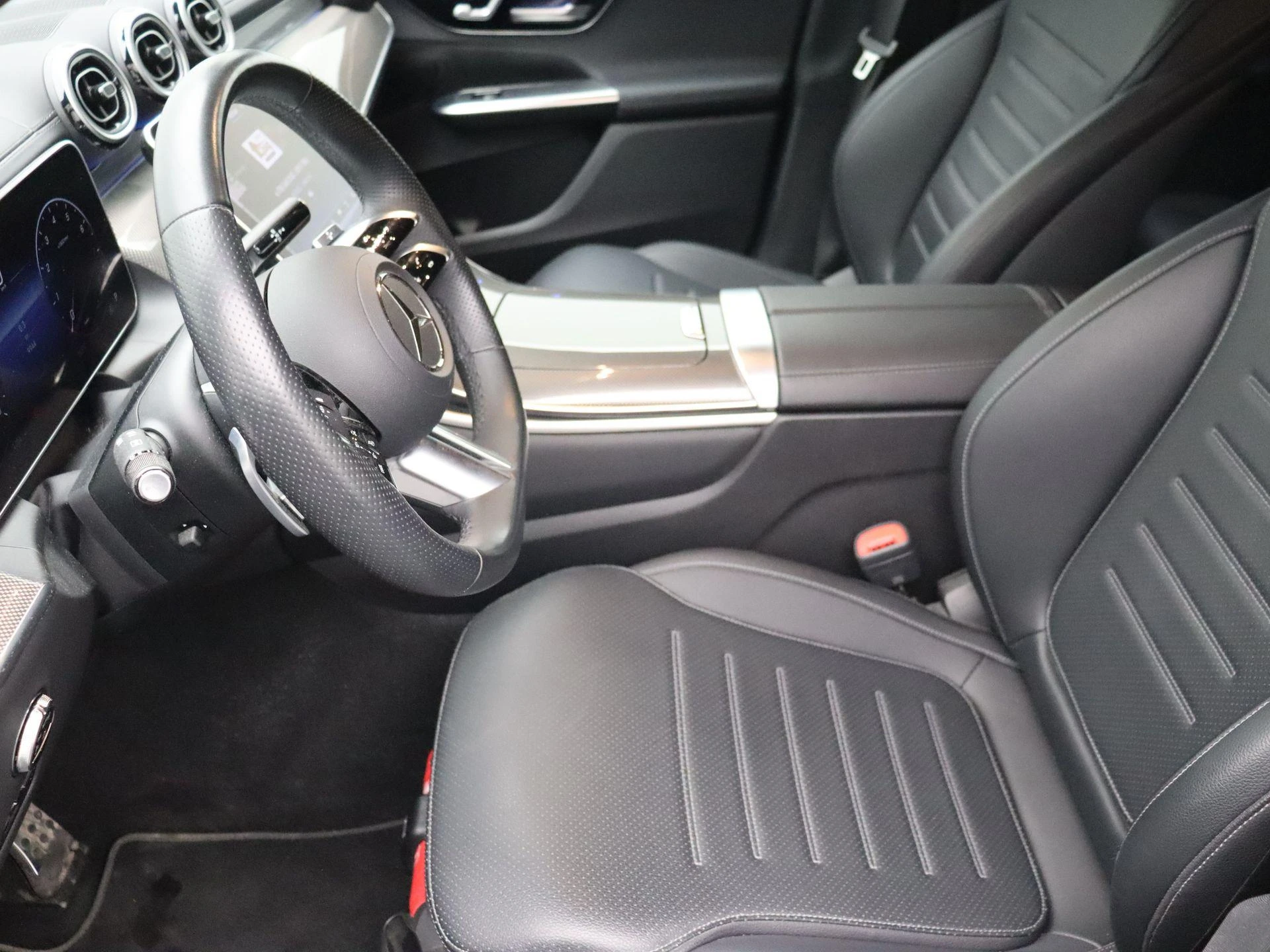 Mercedes-Benz-GLC-image-9
