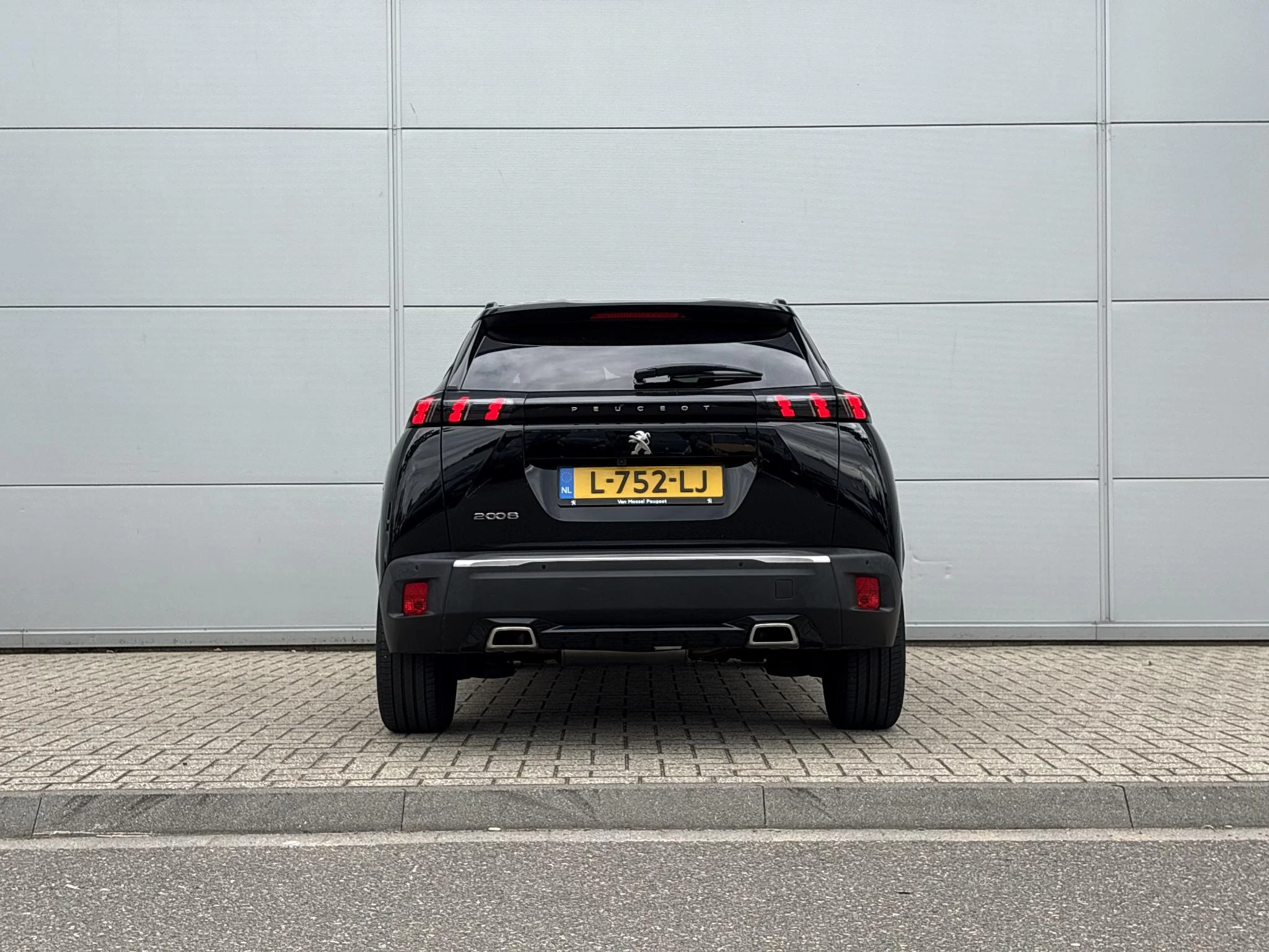 Peugeot 2008 1.2 PureTech Blue Lease Allure