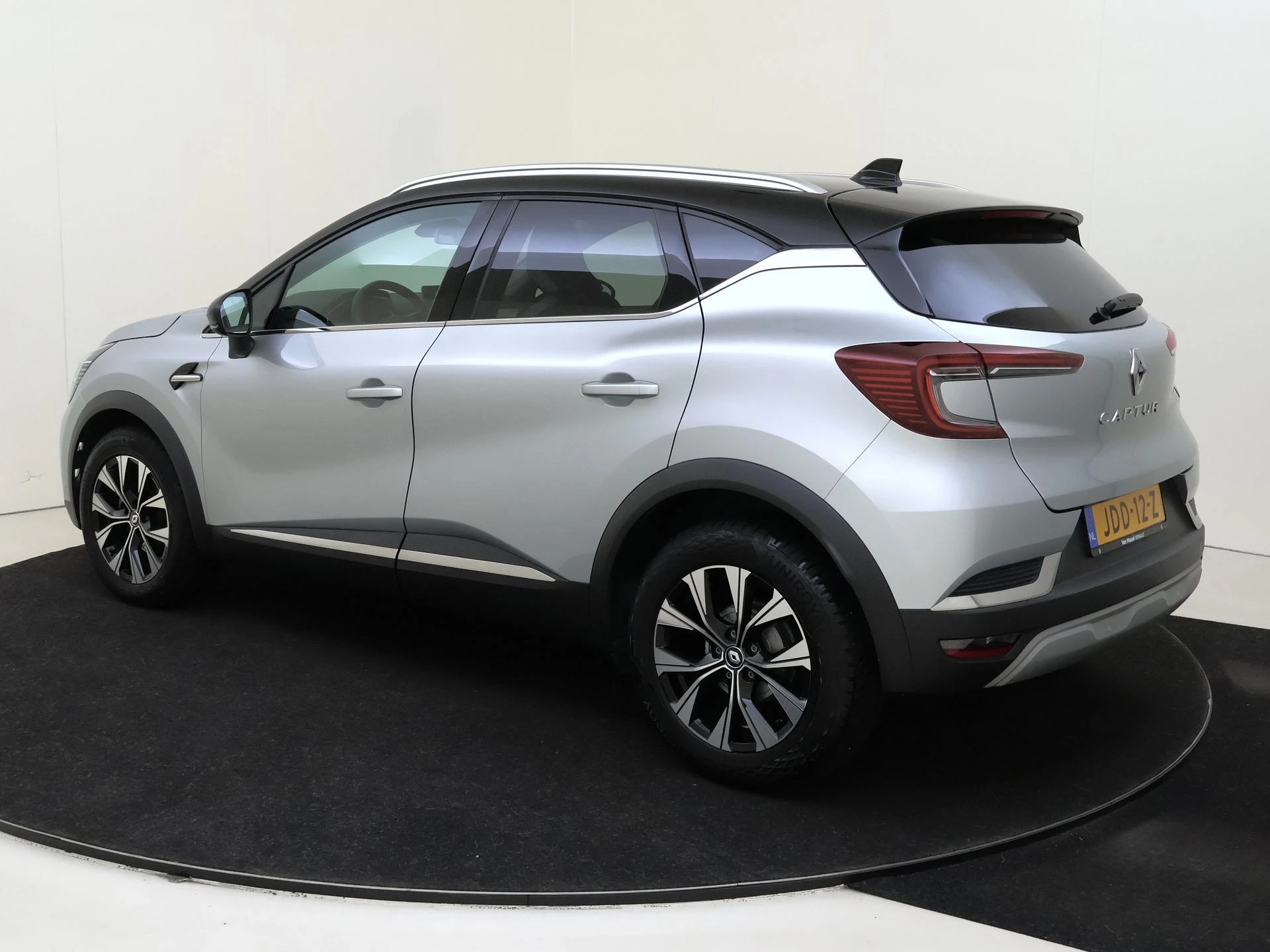 Renault-Captur-image-2