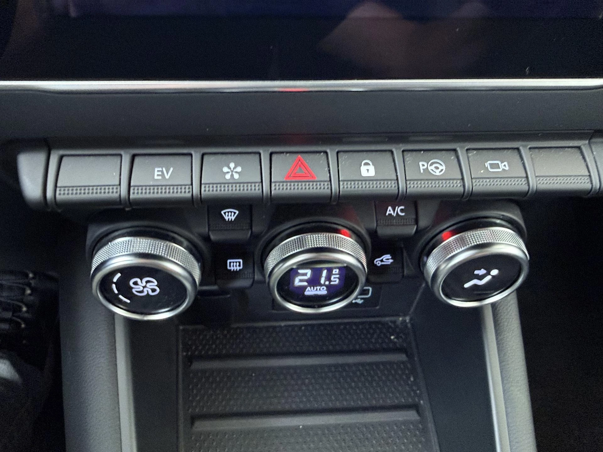 Renault-Captur-image-23