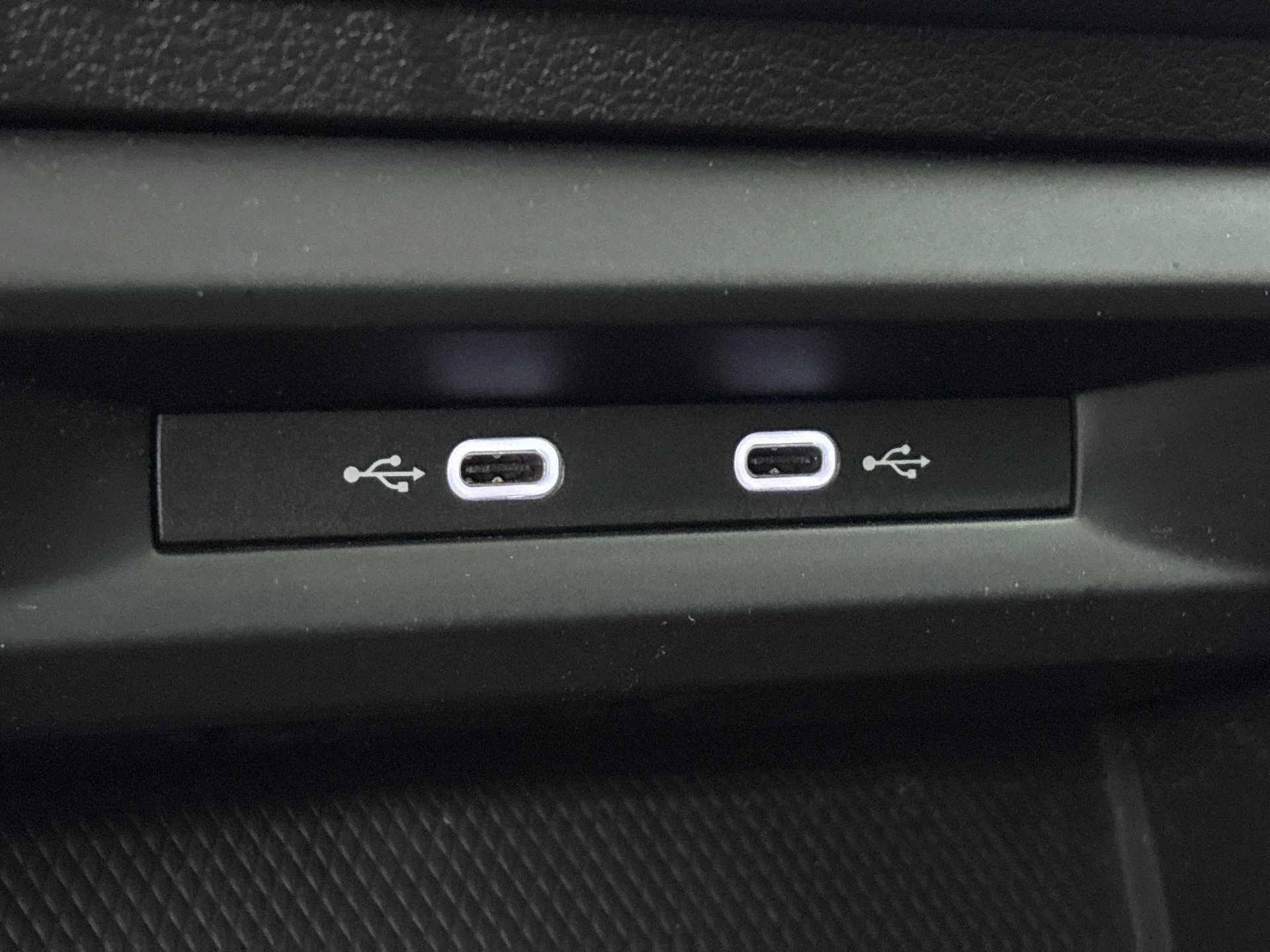 Volkswagen-Golf-image-12
