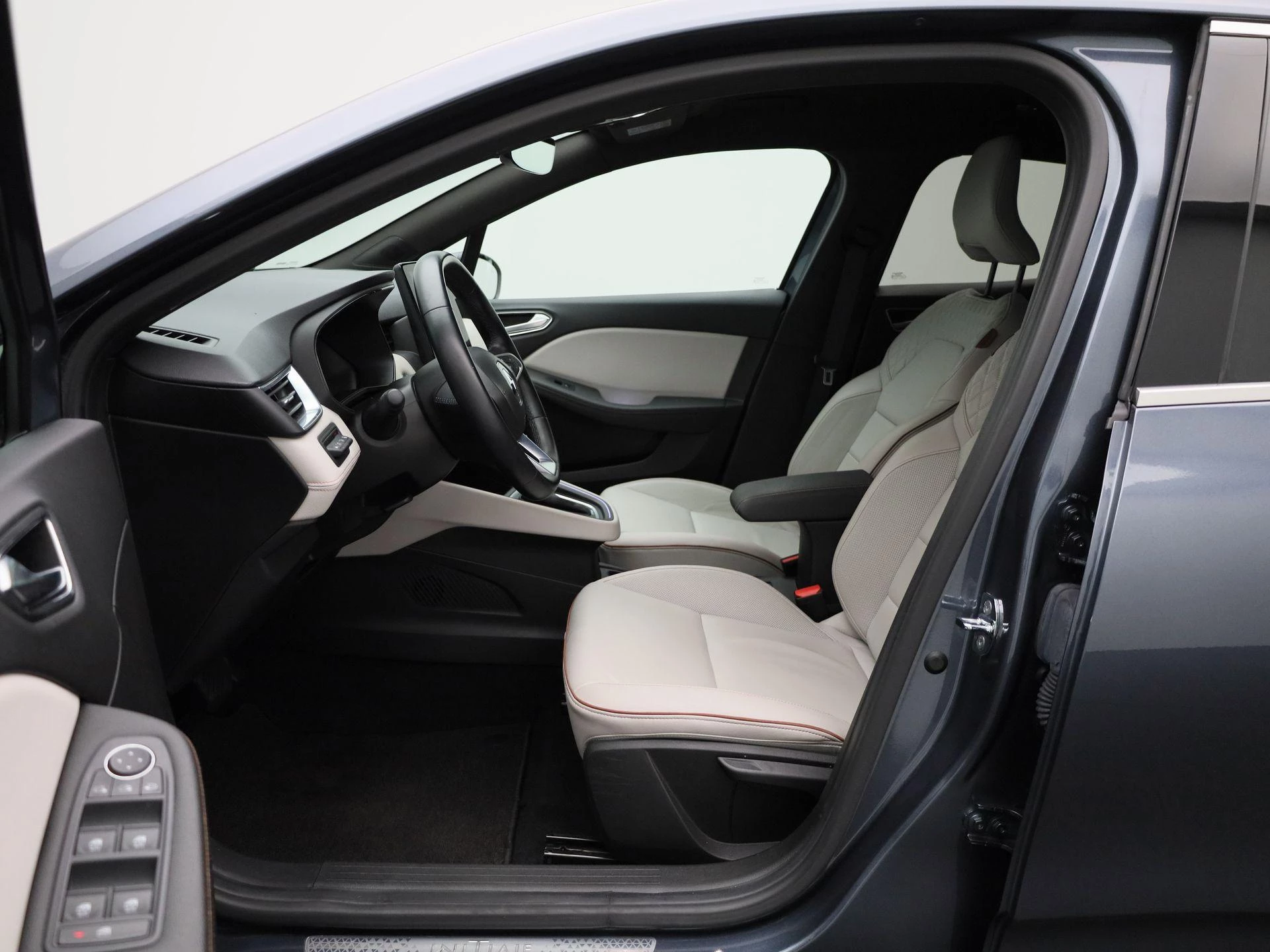 Renault-Clio-image-8