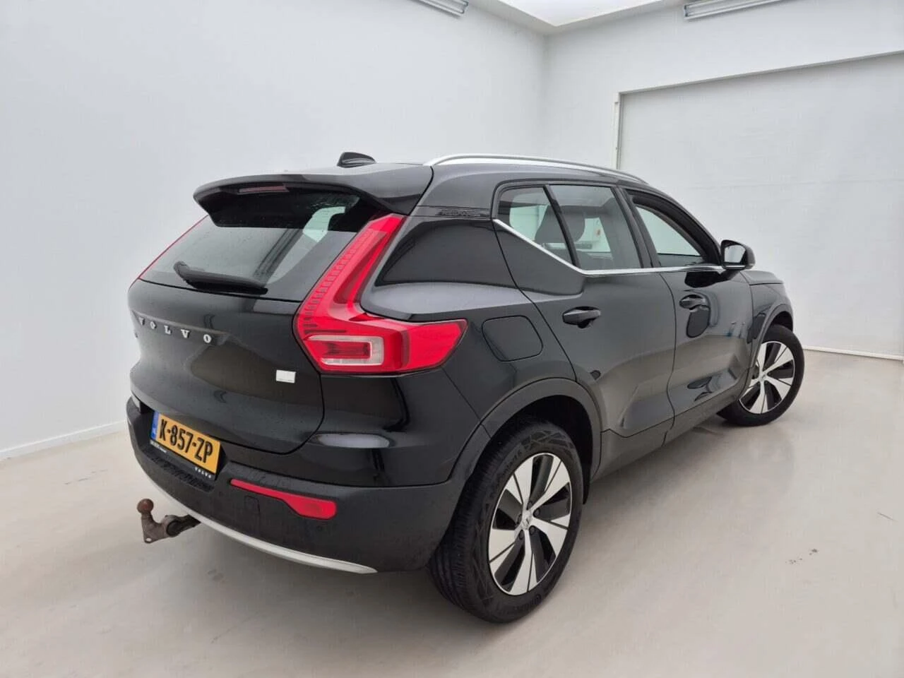 Volvo-XC40-image-1