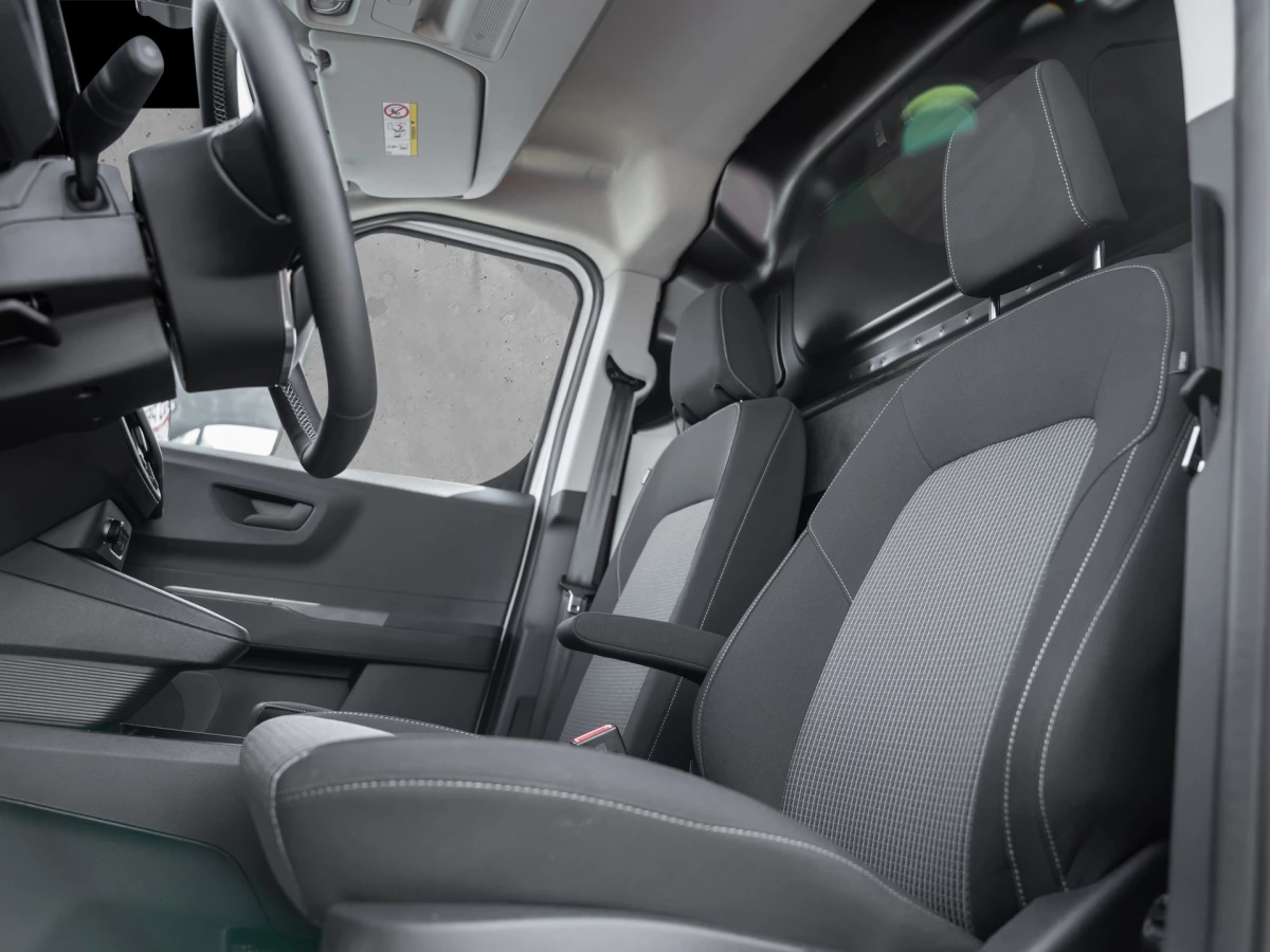 Ford-Transit Courier-image-7