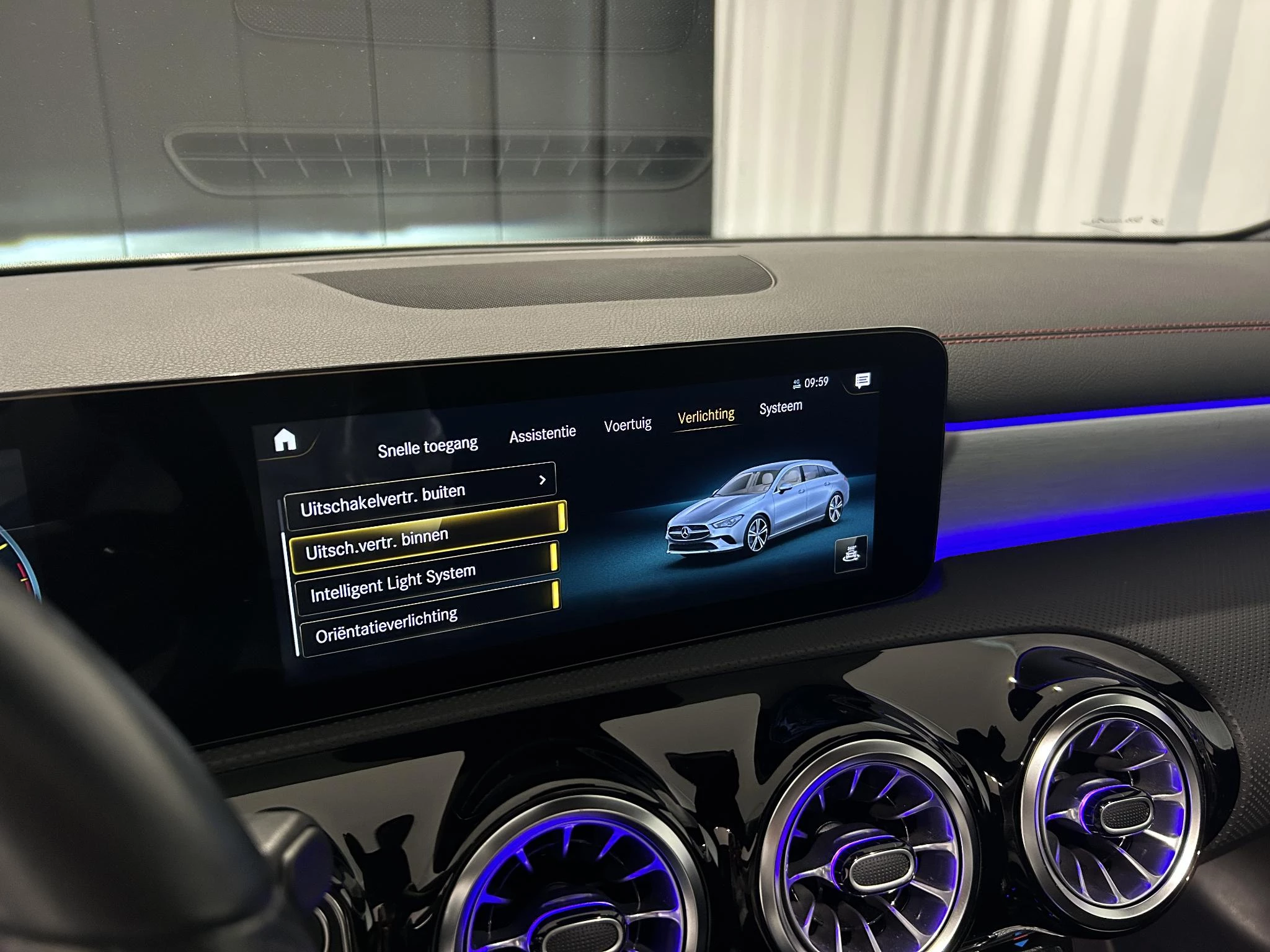 Mercedes-Benz CLA 250 AMG Line Shooting Brake + 224 PK + PANO DAK + MULTIBEAM LED + CAMERA +