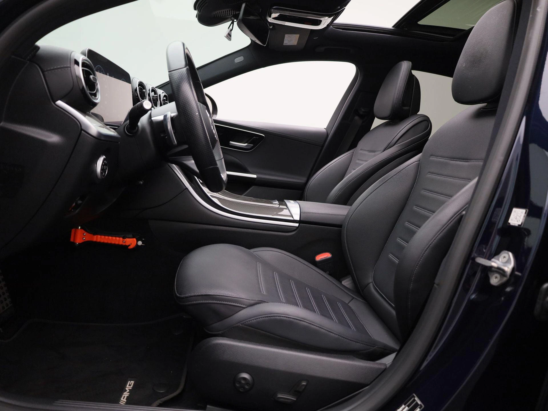 Mercedes-Benz-C-Klasse-image-12