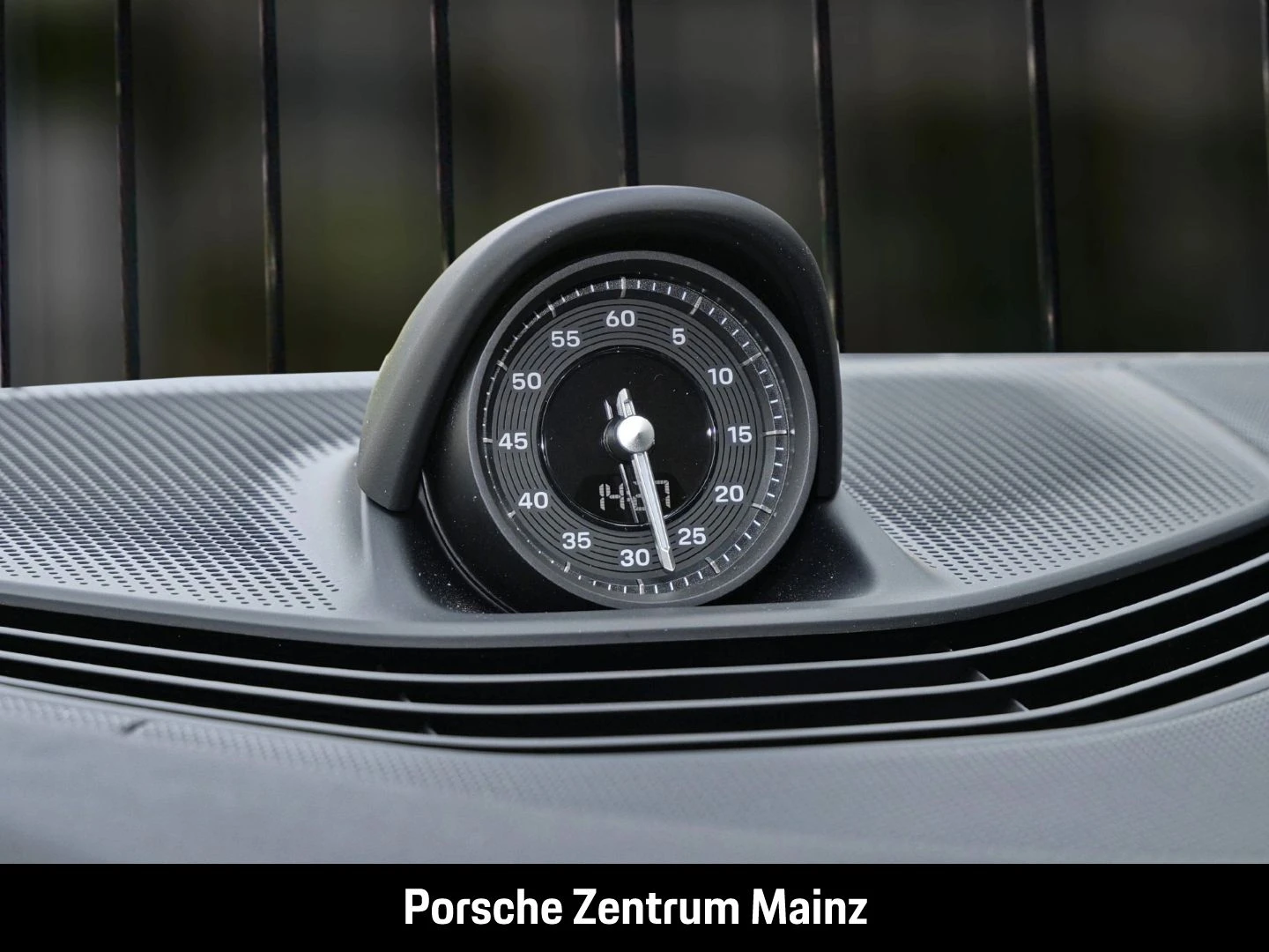 Porsche-Taycan-image-17