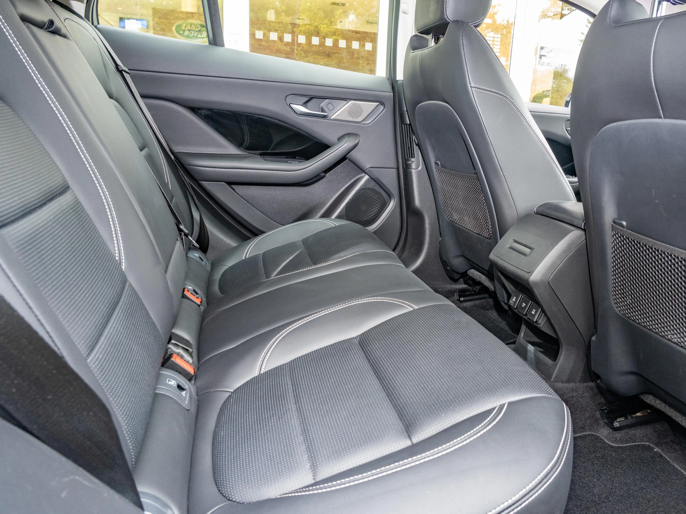 Jaguar-I-PACE-image-23