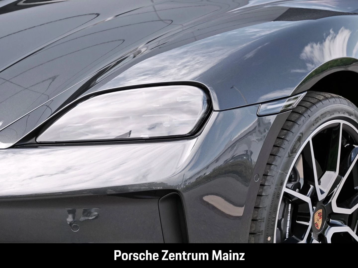 Porsche Taycan Black Edition InnoDrive HA-Lenkung HeadUp black edition