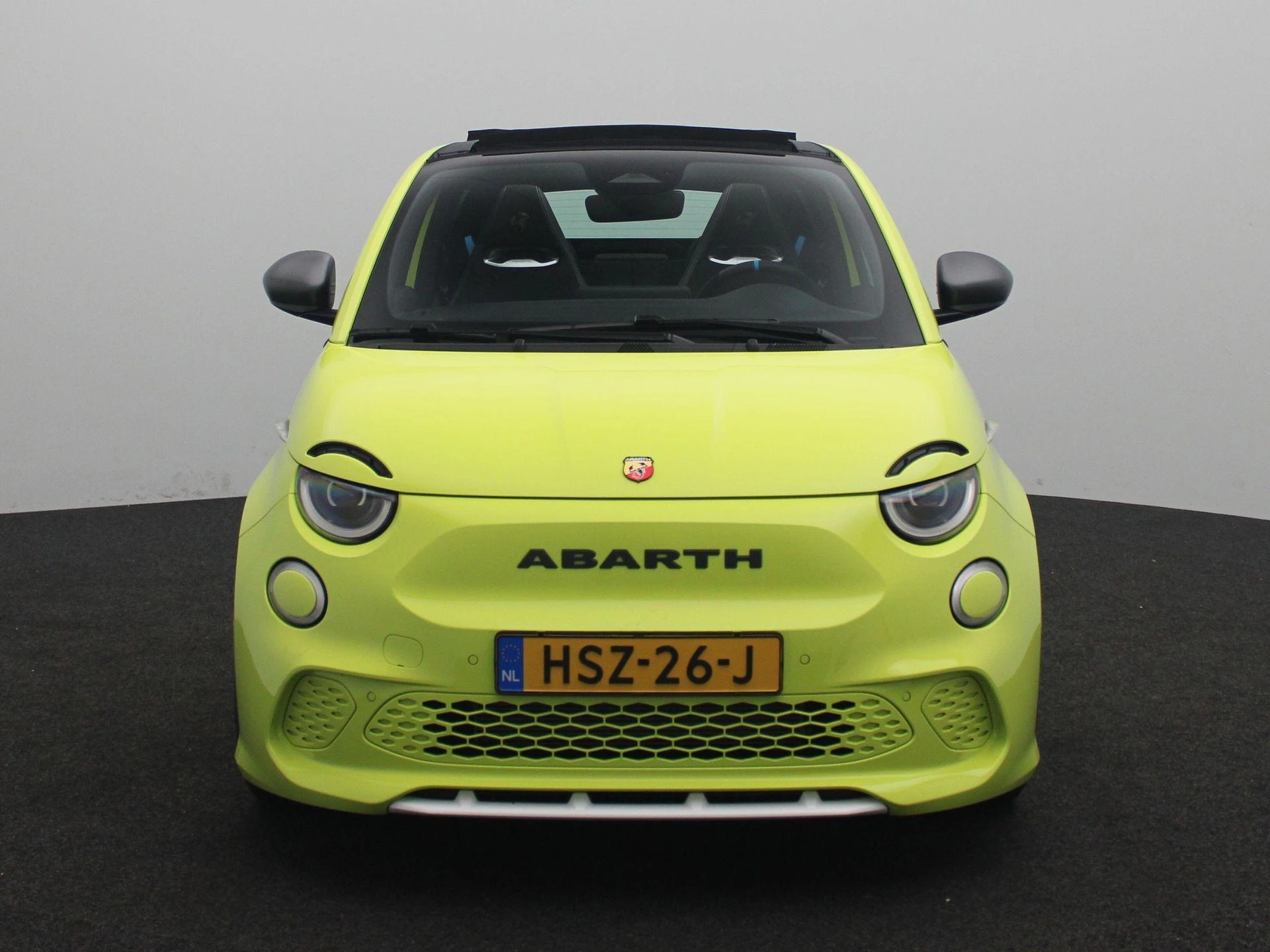 Abarth-500e-image-2