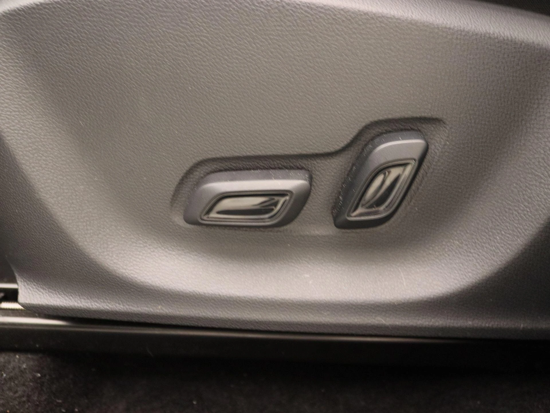 MG ZS EV Standard Range Luxury 50 kWh