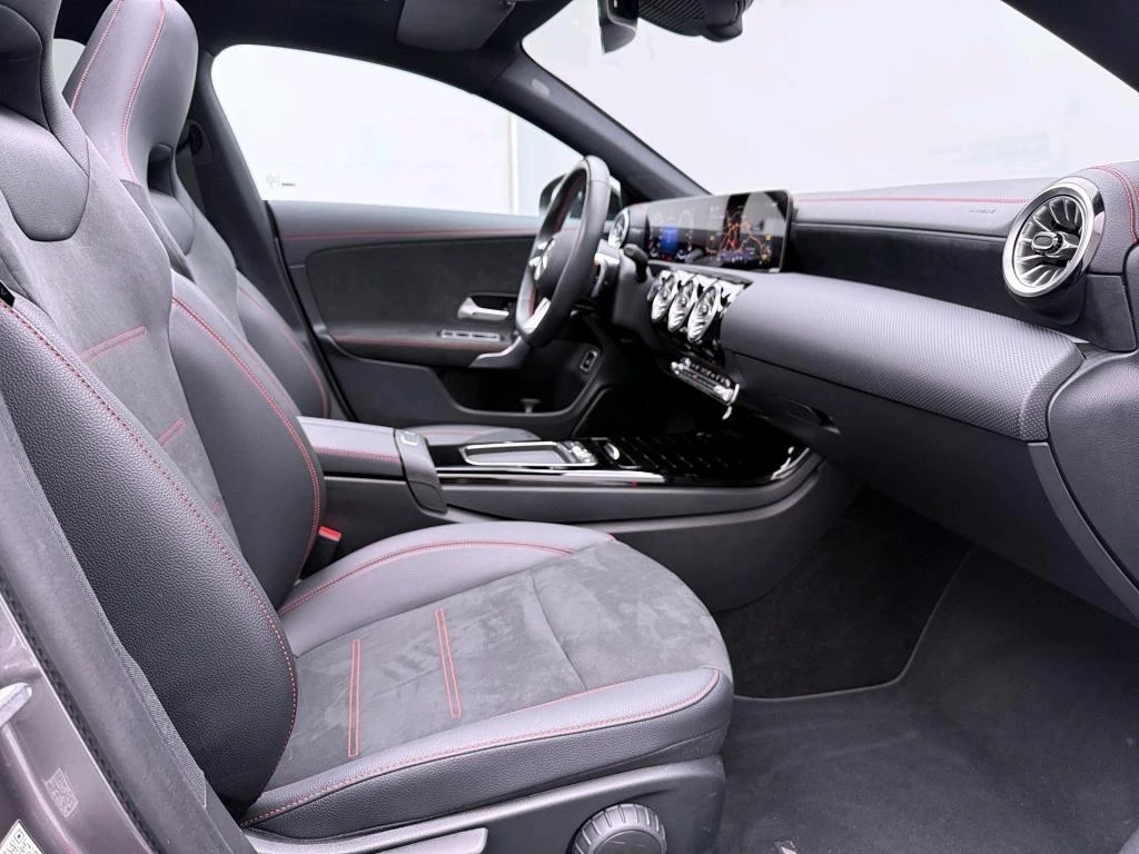 Mercedes-Benz-CLA-image-5