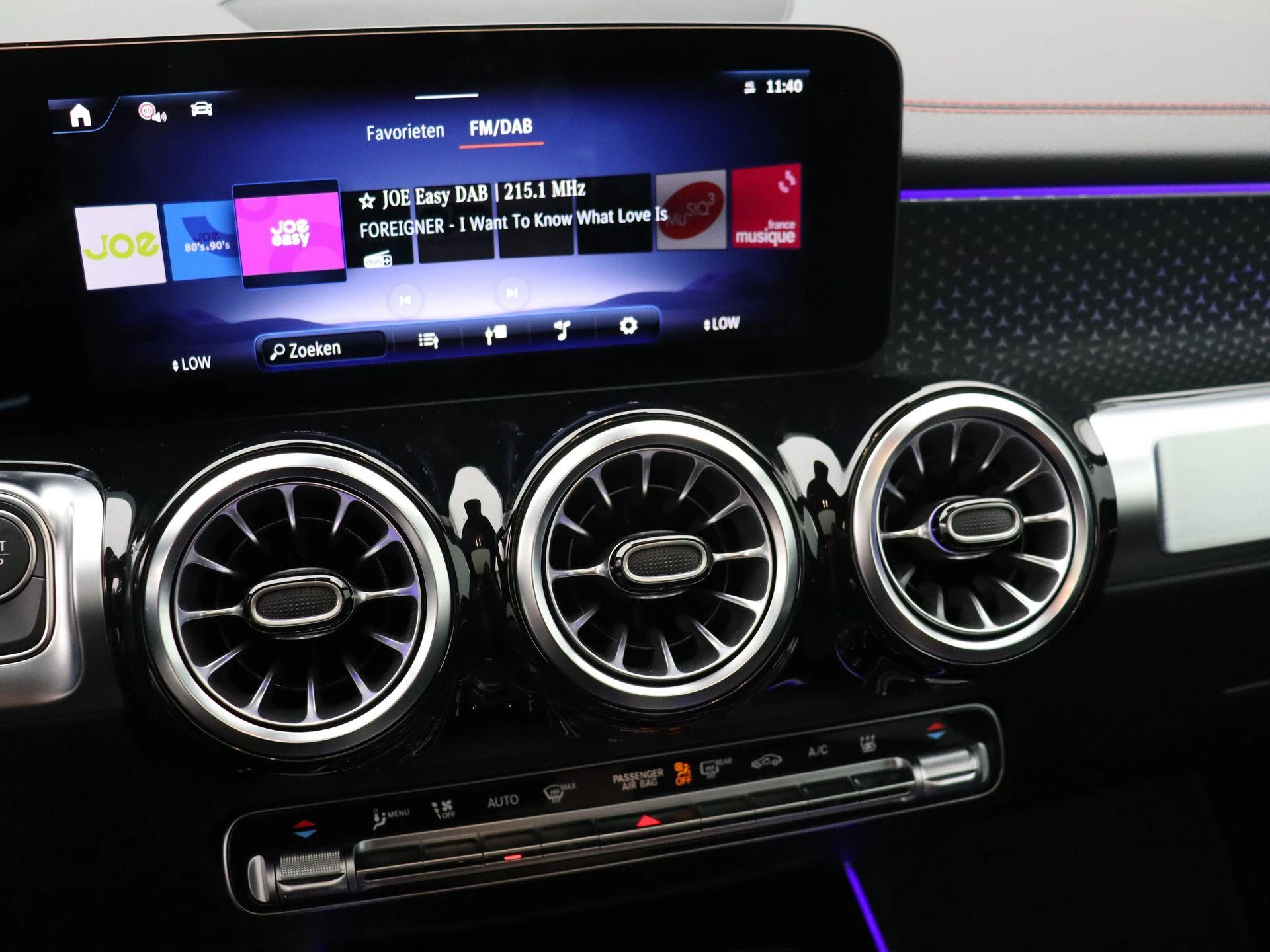 Mercedes-Benz EQB 250+ AMG Line + PANORAMISCH DAK + CARPLAY + ADVANCED SOUND +