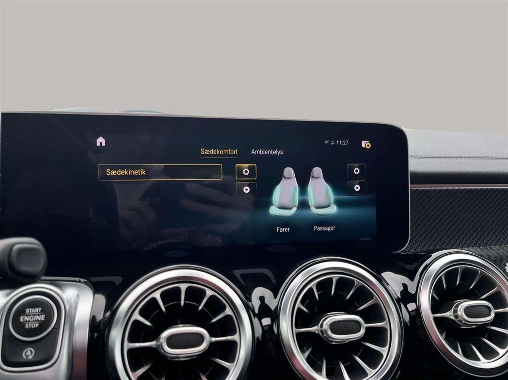 Mercedes-Benz-GLB-image-16