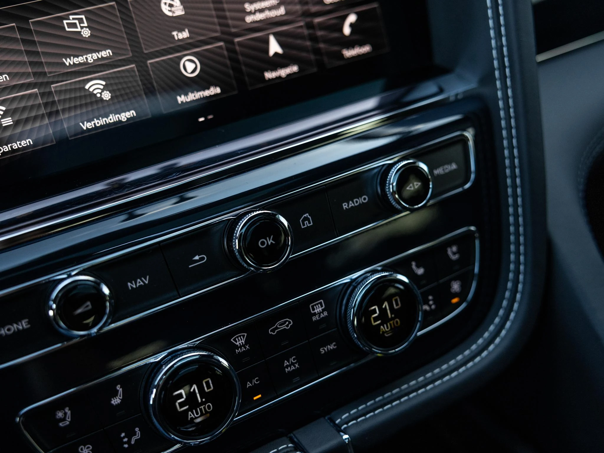 Bentley-Bentayga-image-34