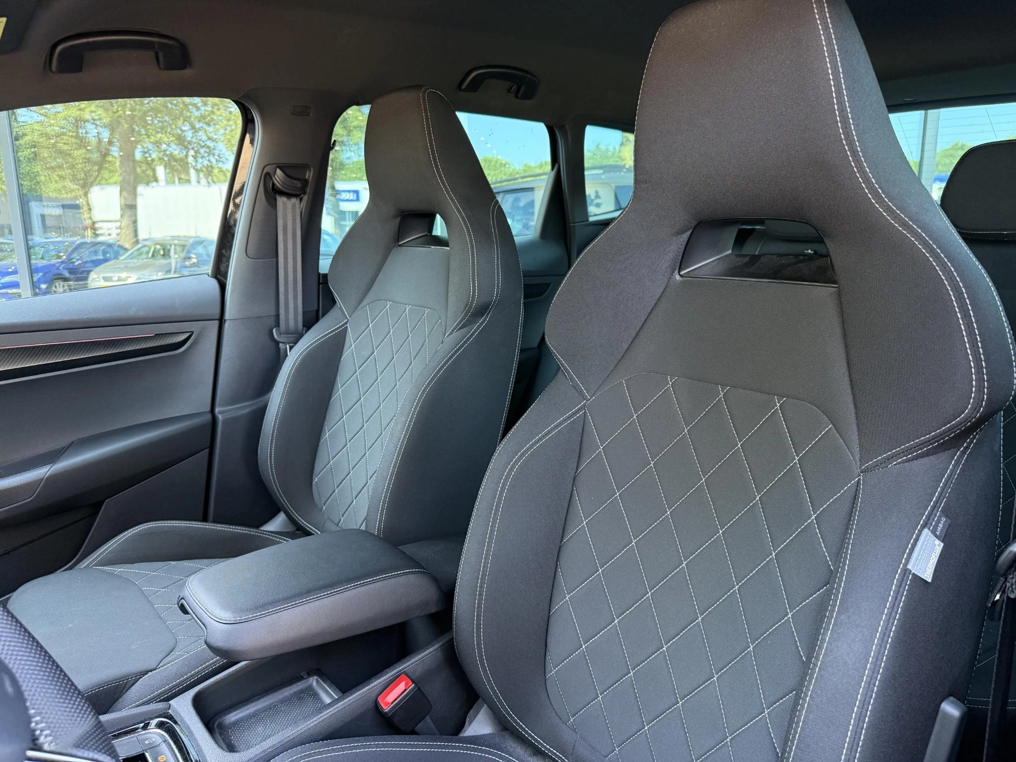 Škoda Karoq 1.5 TSI ACT Sportline Business