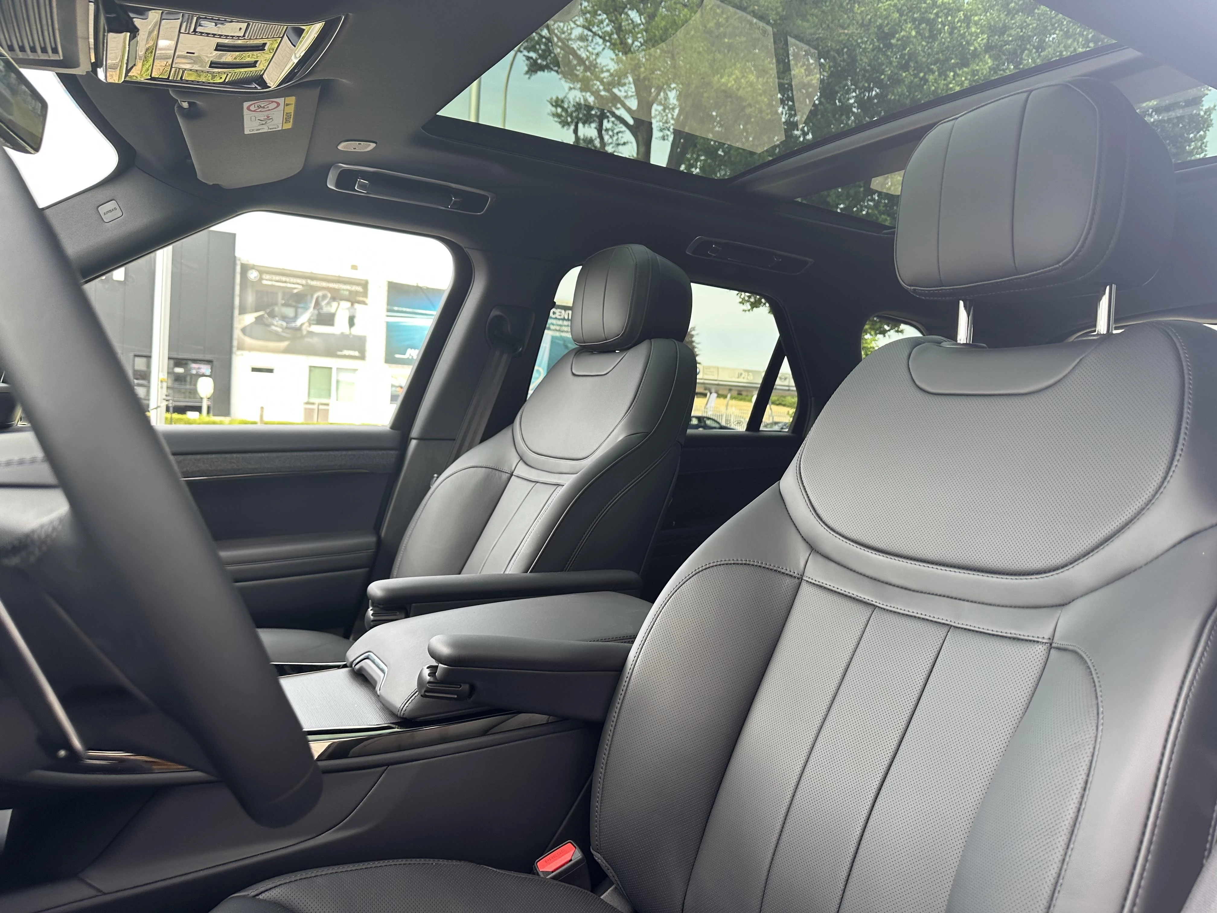 Land Rover-Range Rover Sport-image-25