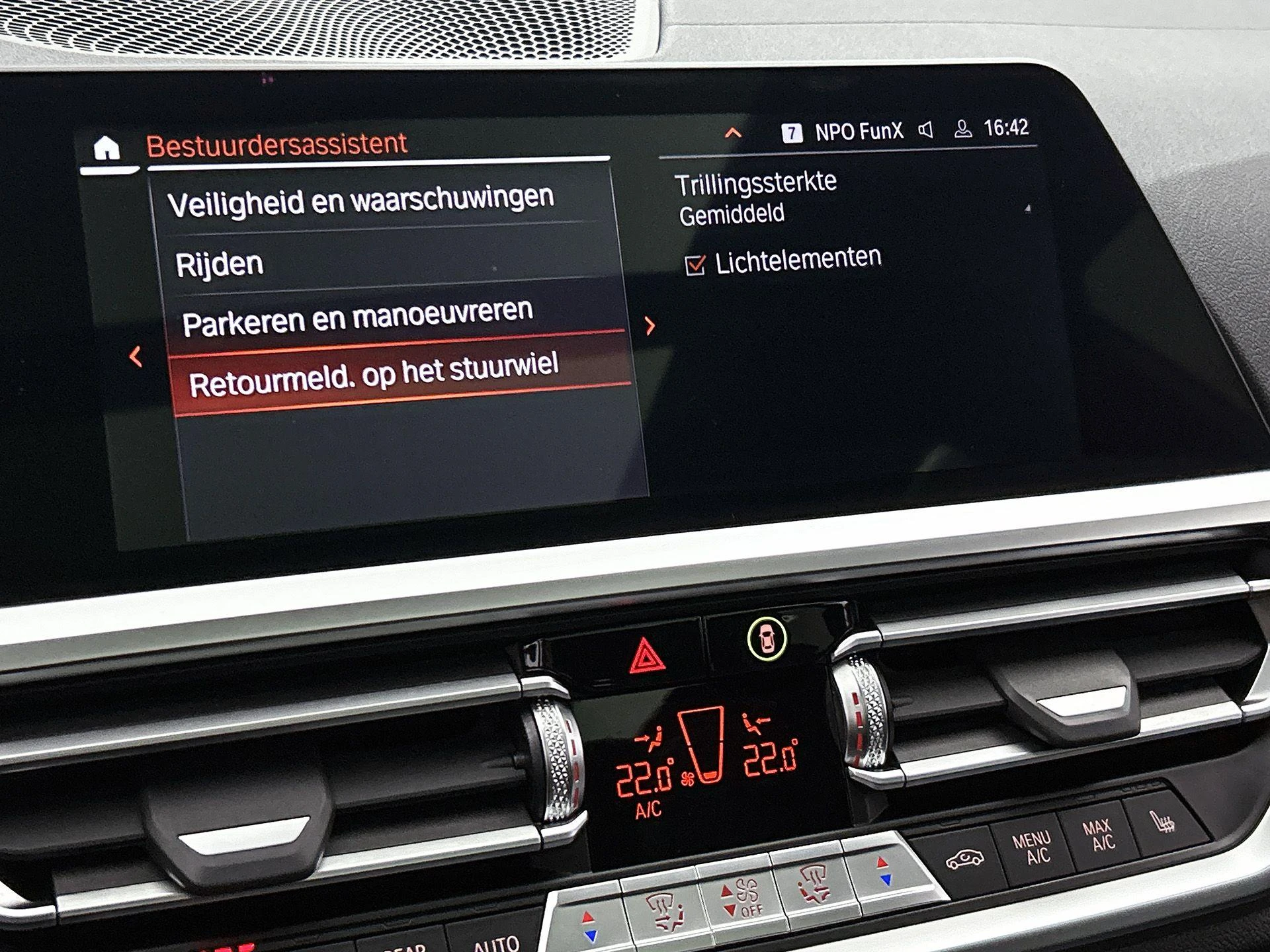BMW-3 Serie-image-16