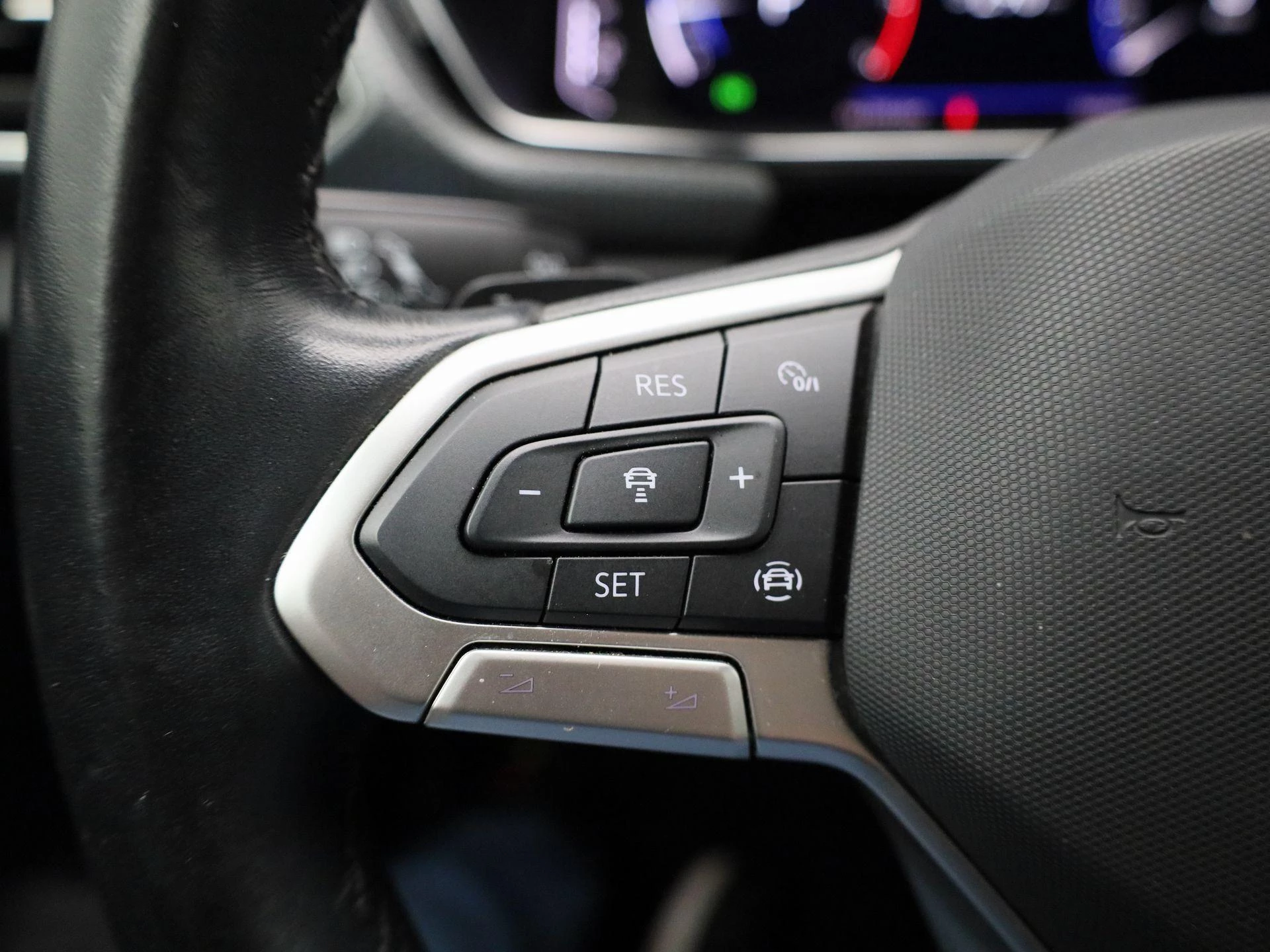 Volkswagen-T-Cross-image-18