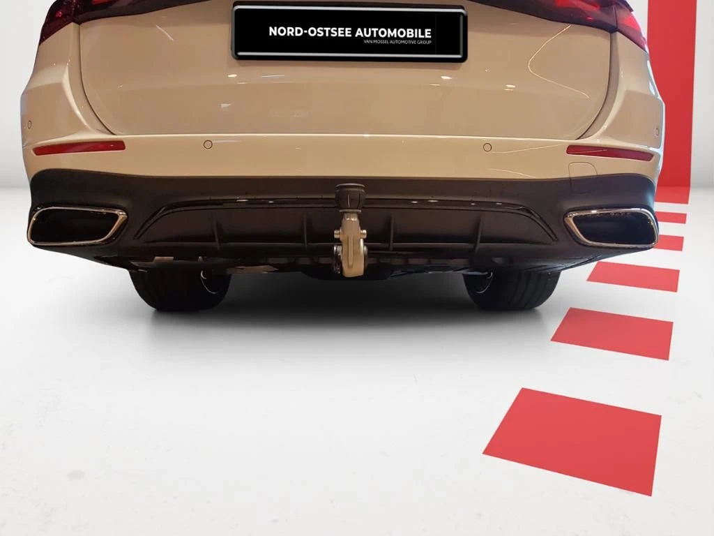 Mercedes-Benz-E-Klasse 200 d-image-11