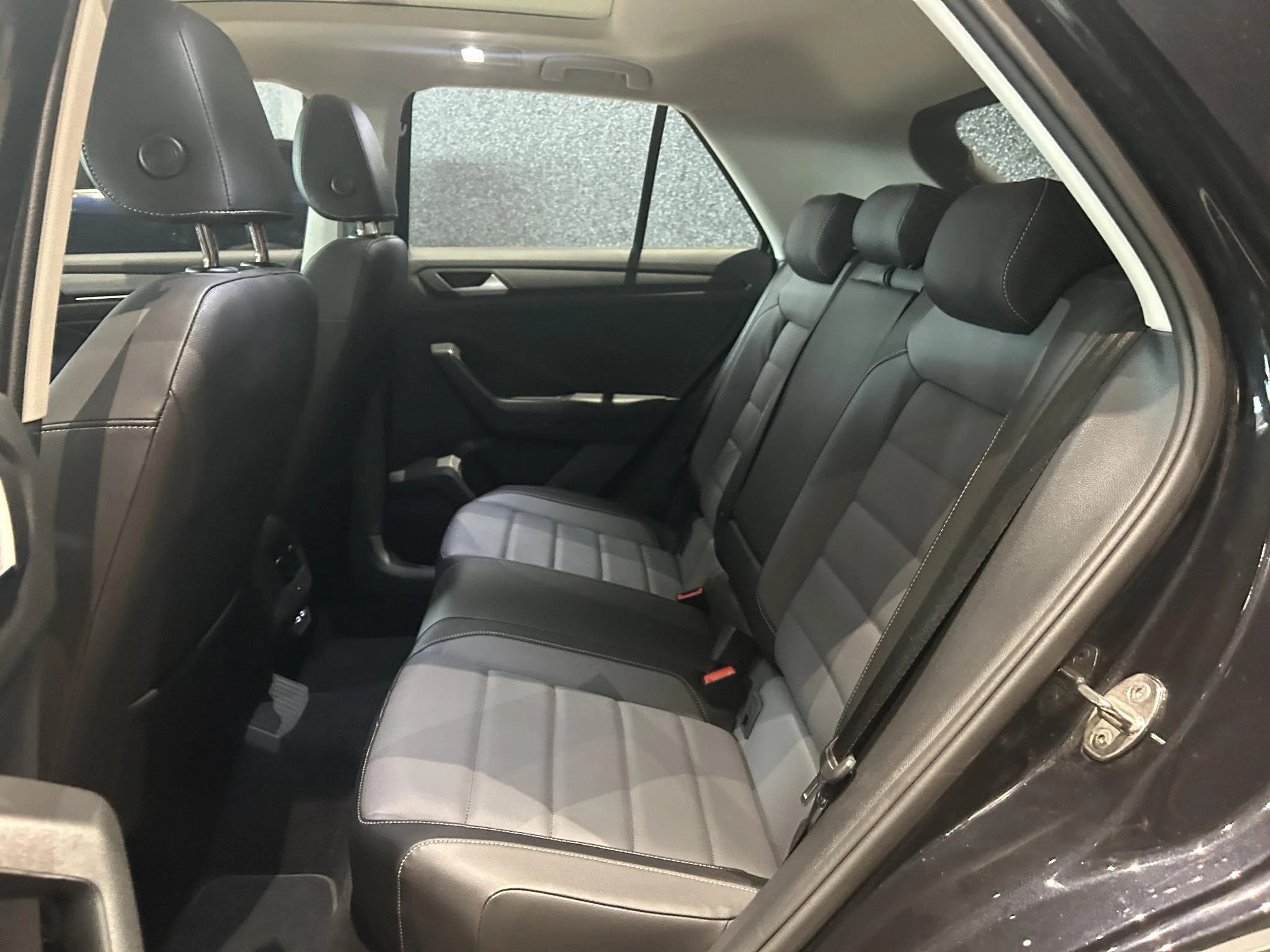 Volkswagen-T-Roc-image-7
