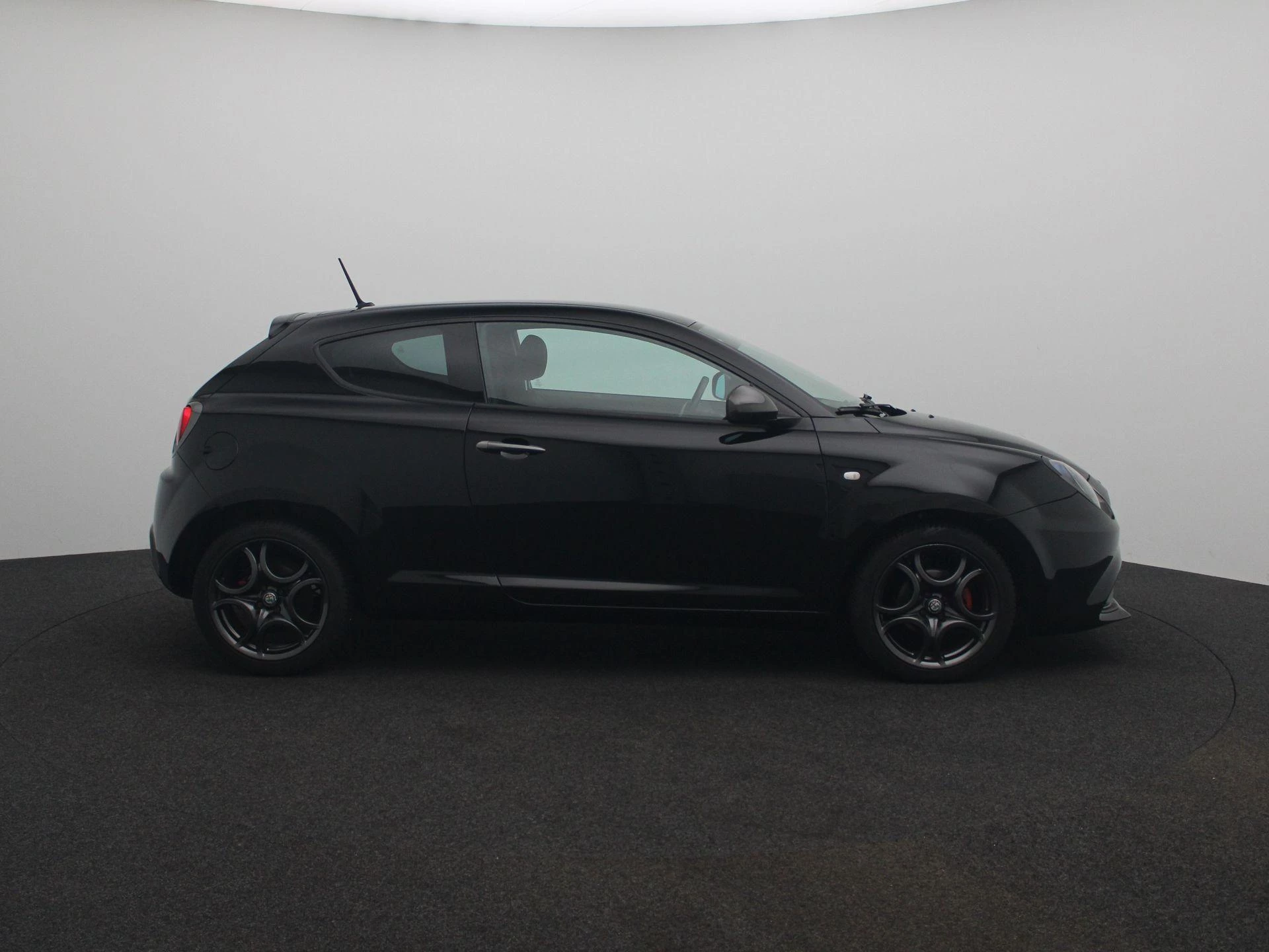 Alfa Romeo-MiTo-image-6