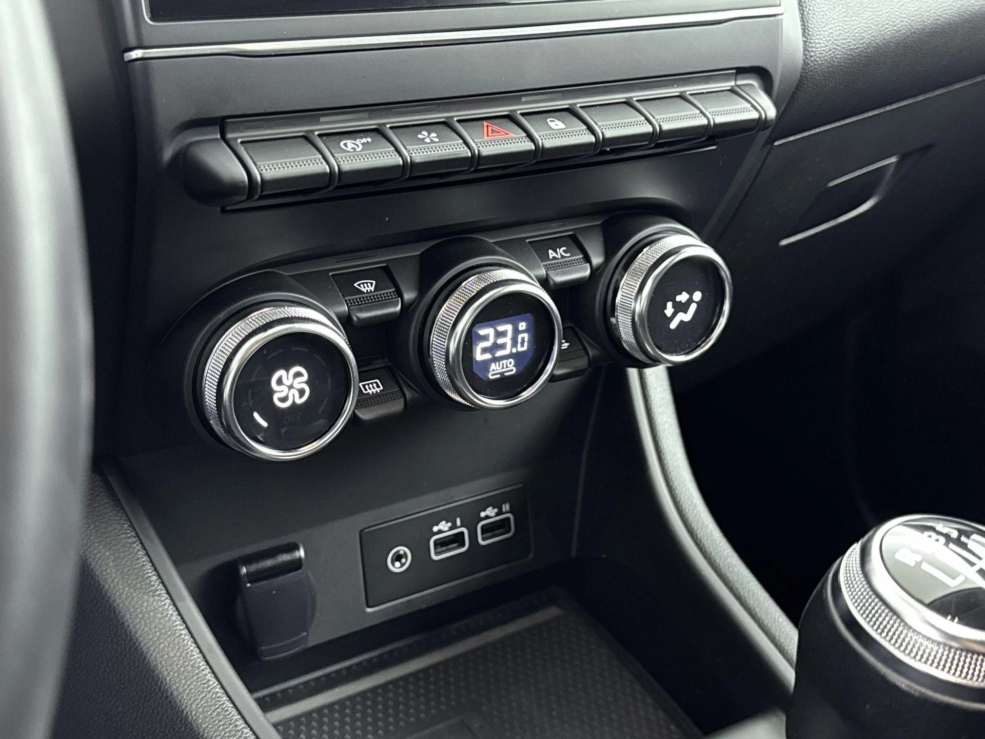 Renault-Captur-image-23