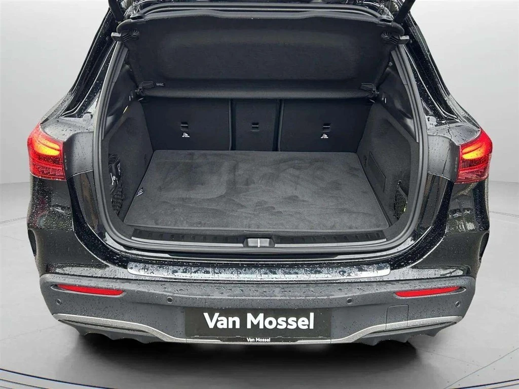 Mercedes-Benz-EQA-image-24
