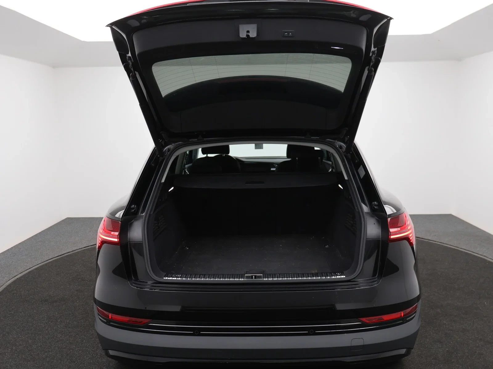 Audi-e-tron-image-10
