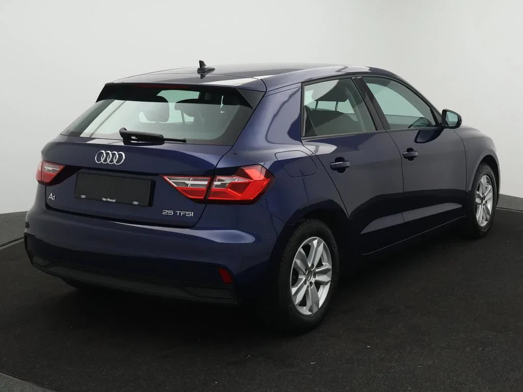 Audi-A1 Sportback-image-1
