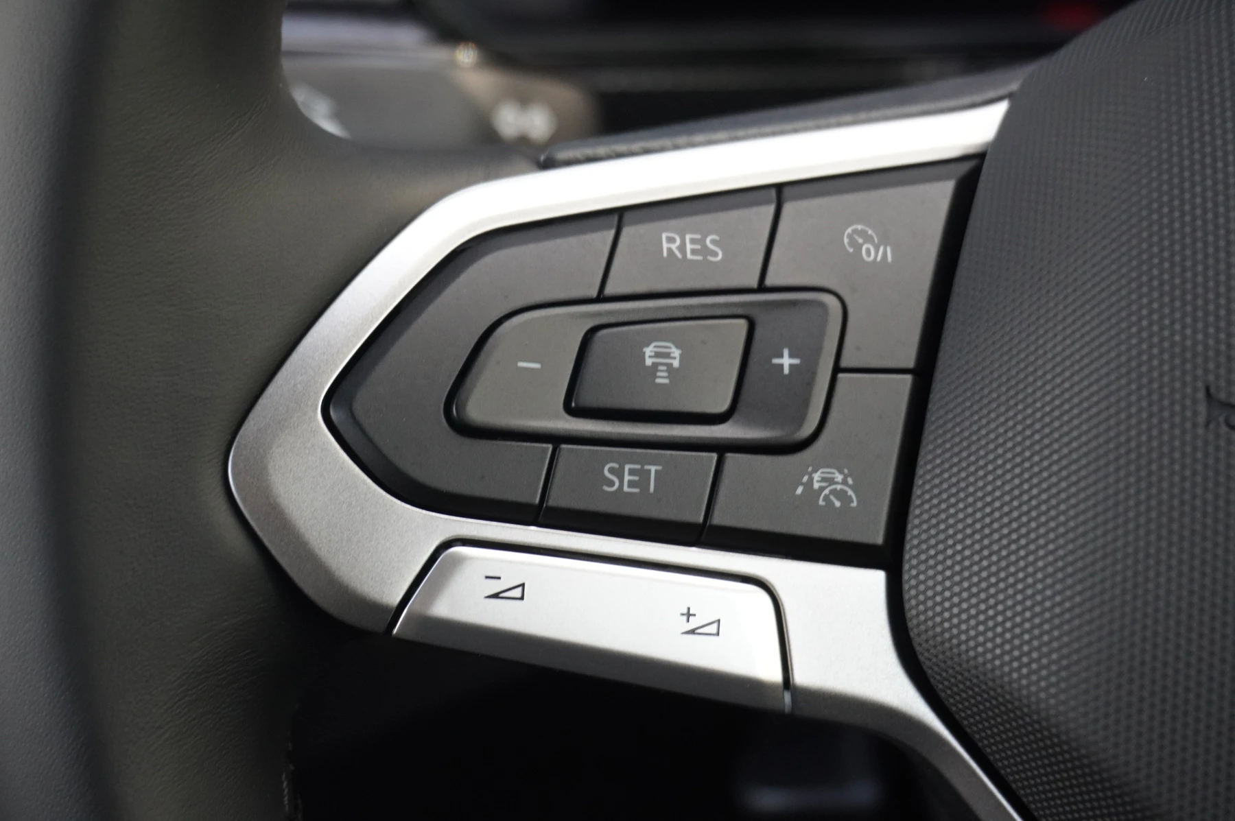 Volkswagen-T-Cross-image-25