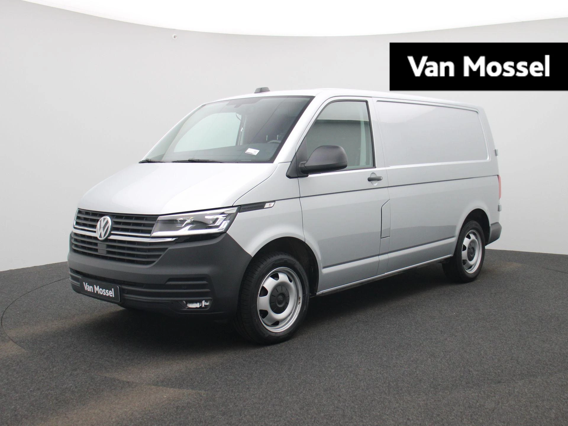 Volkswagen-Transporter-image-0
