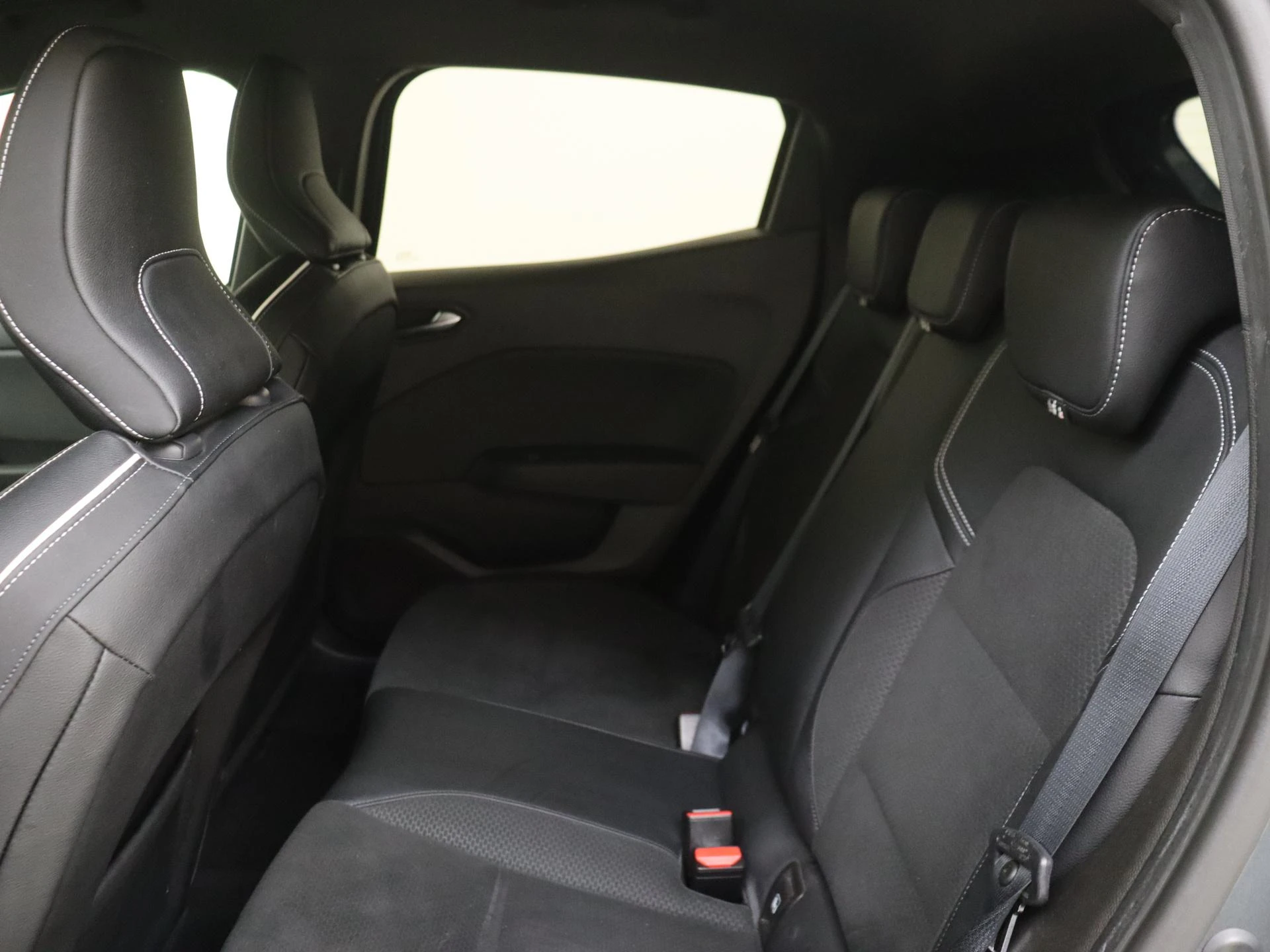Renault-Clio-image-15