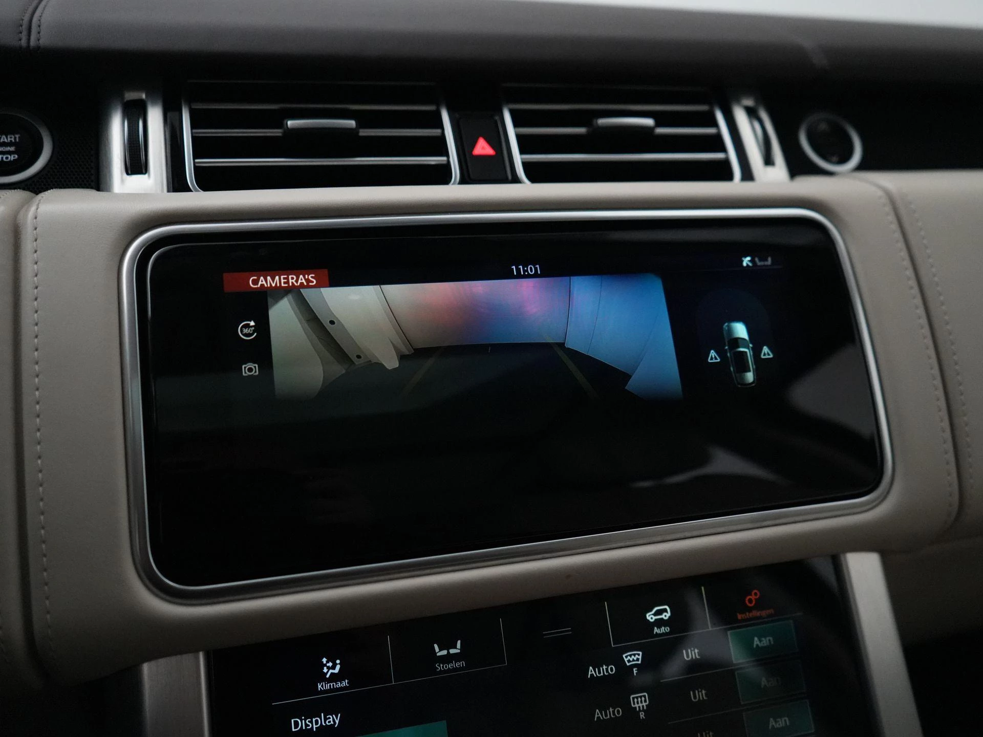 Land Rover-Range Rover-image-27