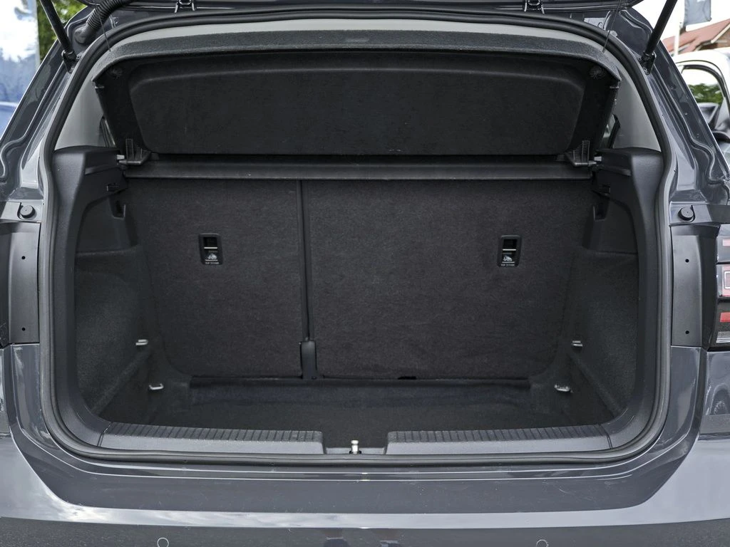 Volkswagen-T-Cross-image-13