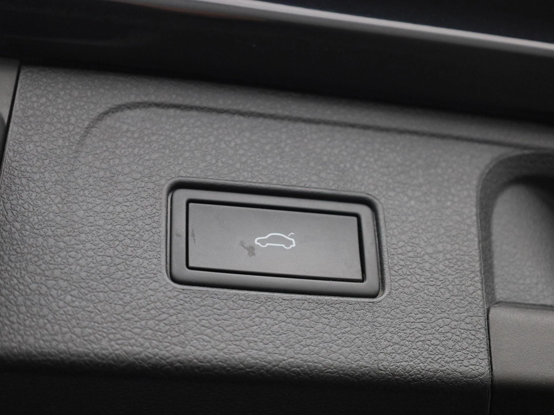 Volkswagen Passat Variant 1.6 TDI Elegance Business R