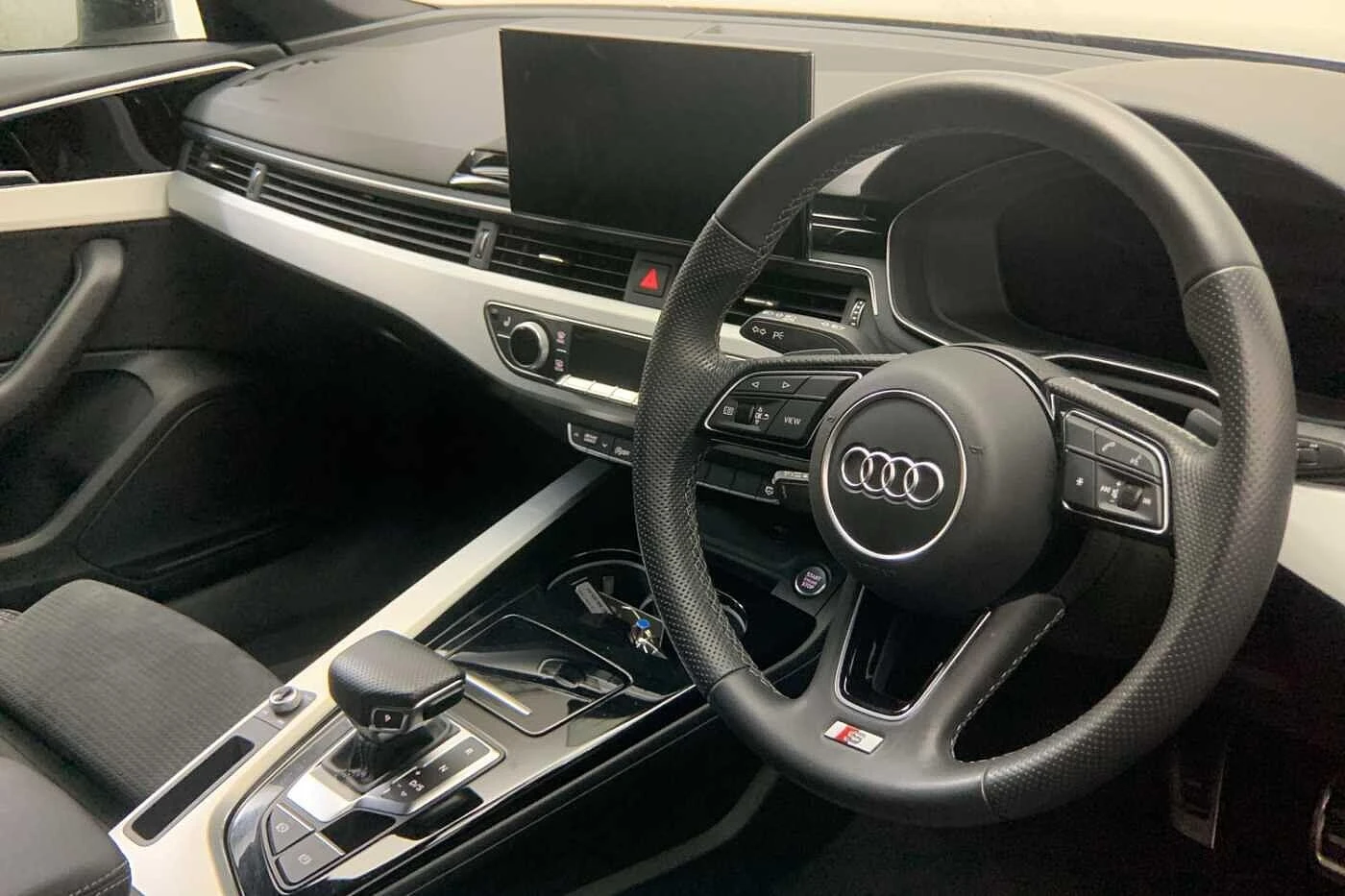 Audi-A4-image-4