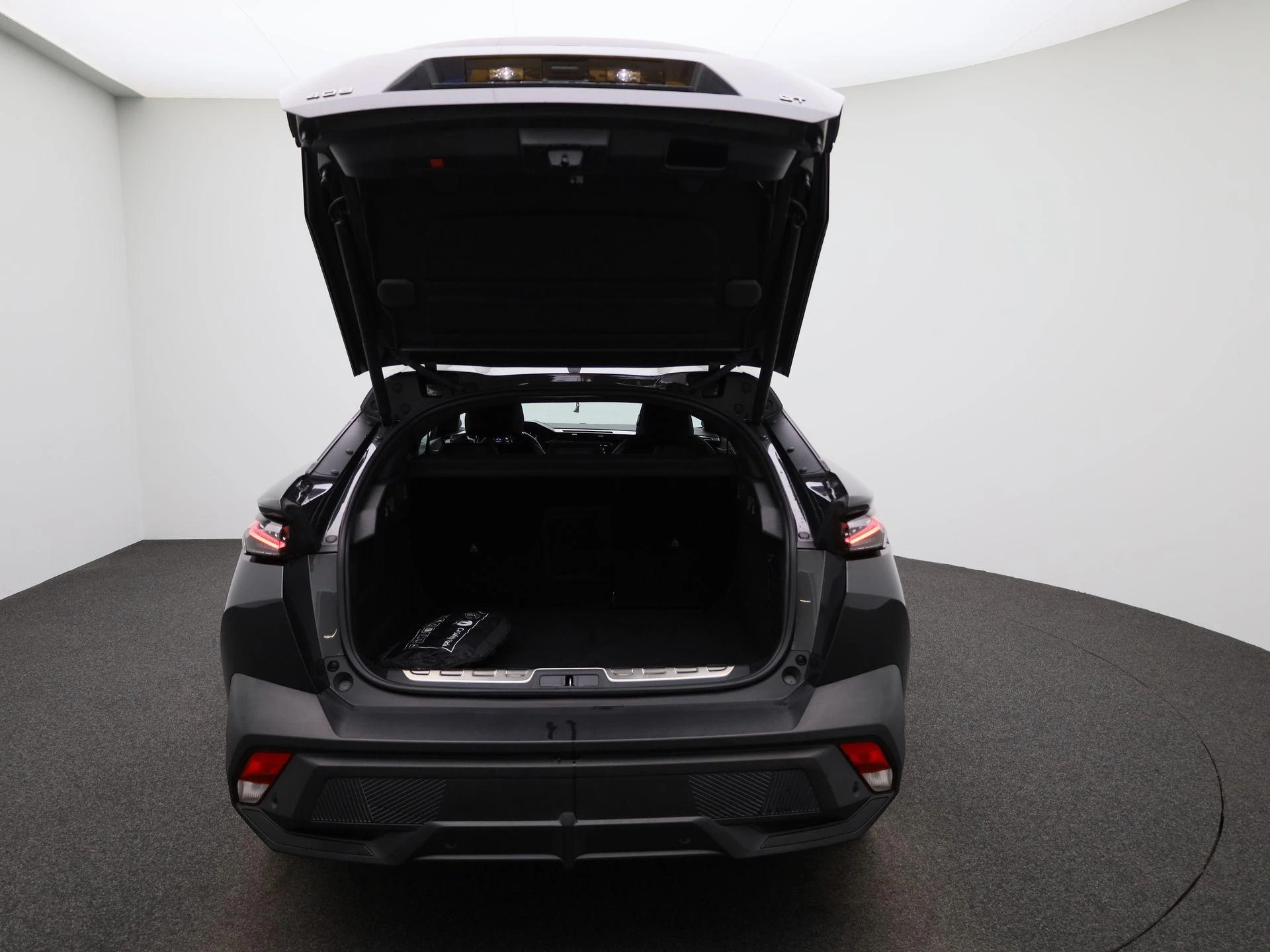 Peugeot-408-image-10