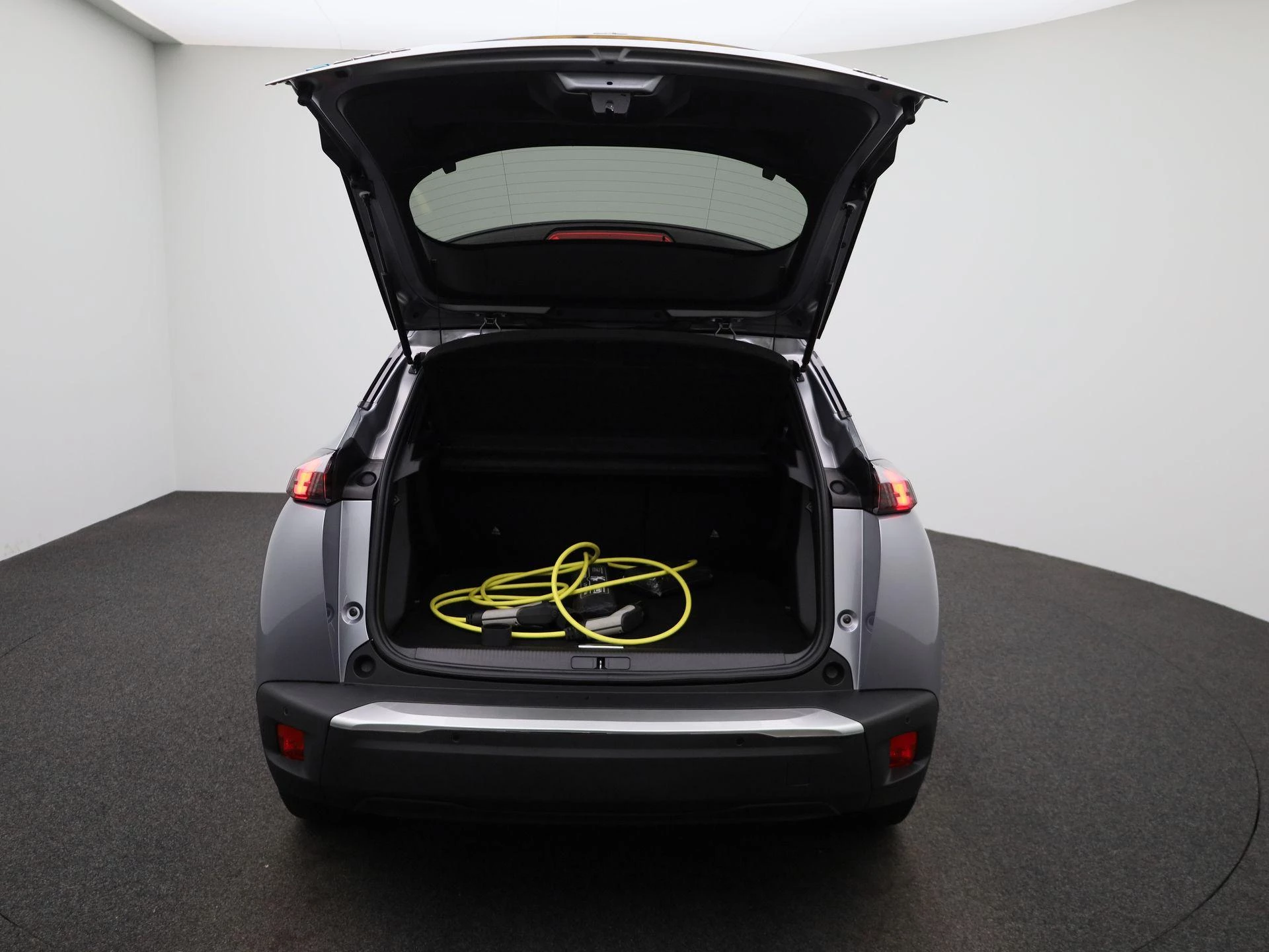 Peugeot e-2008 EV GT 50 kWh