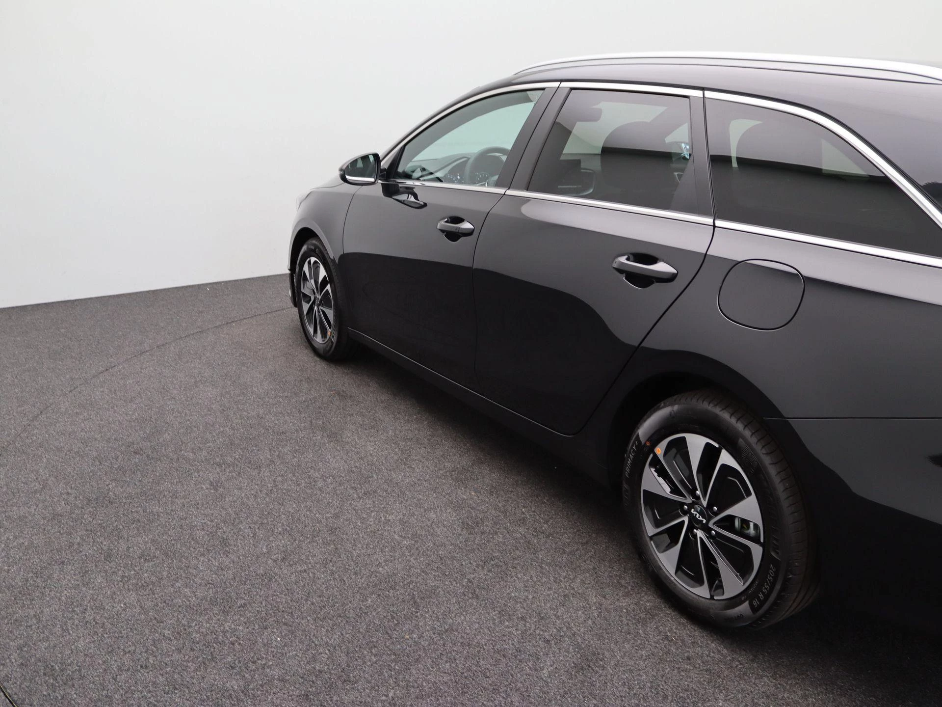 Kia-Ceed Sportswagon-image-34