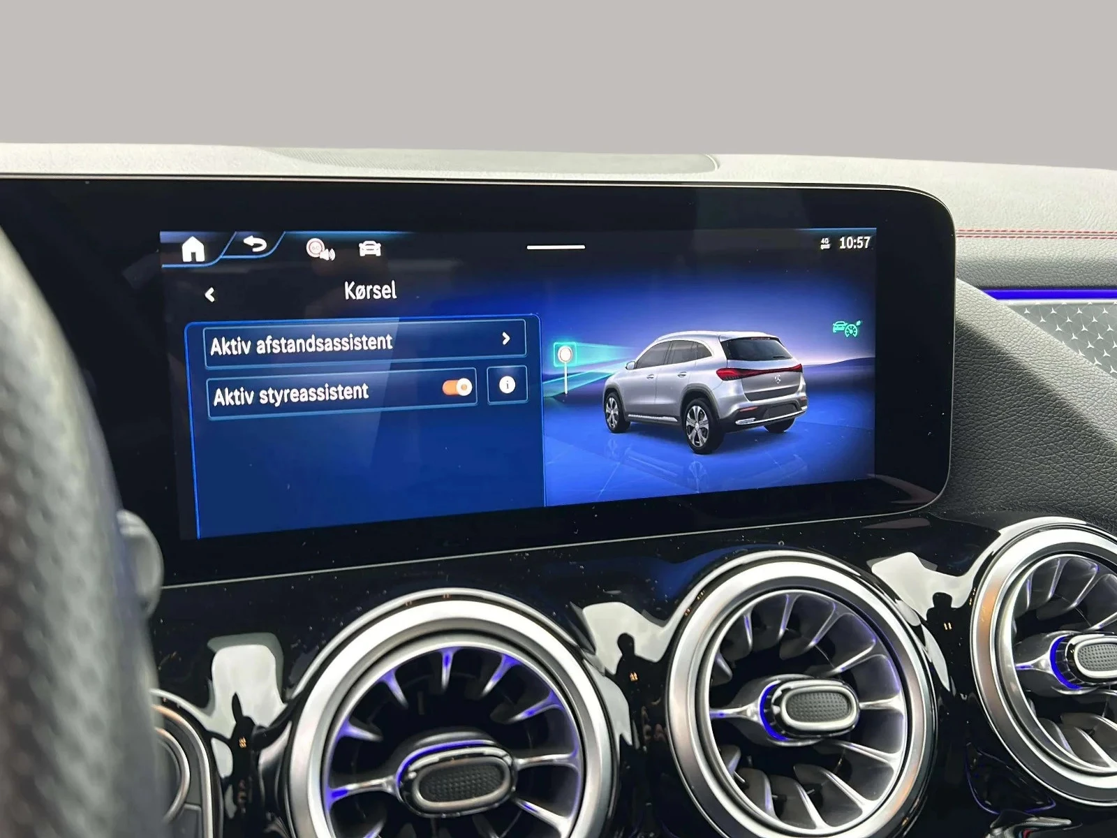 Mercedes-Benz-EQA-image-17