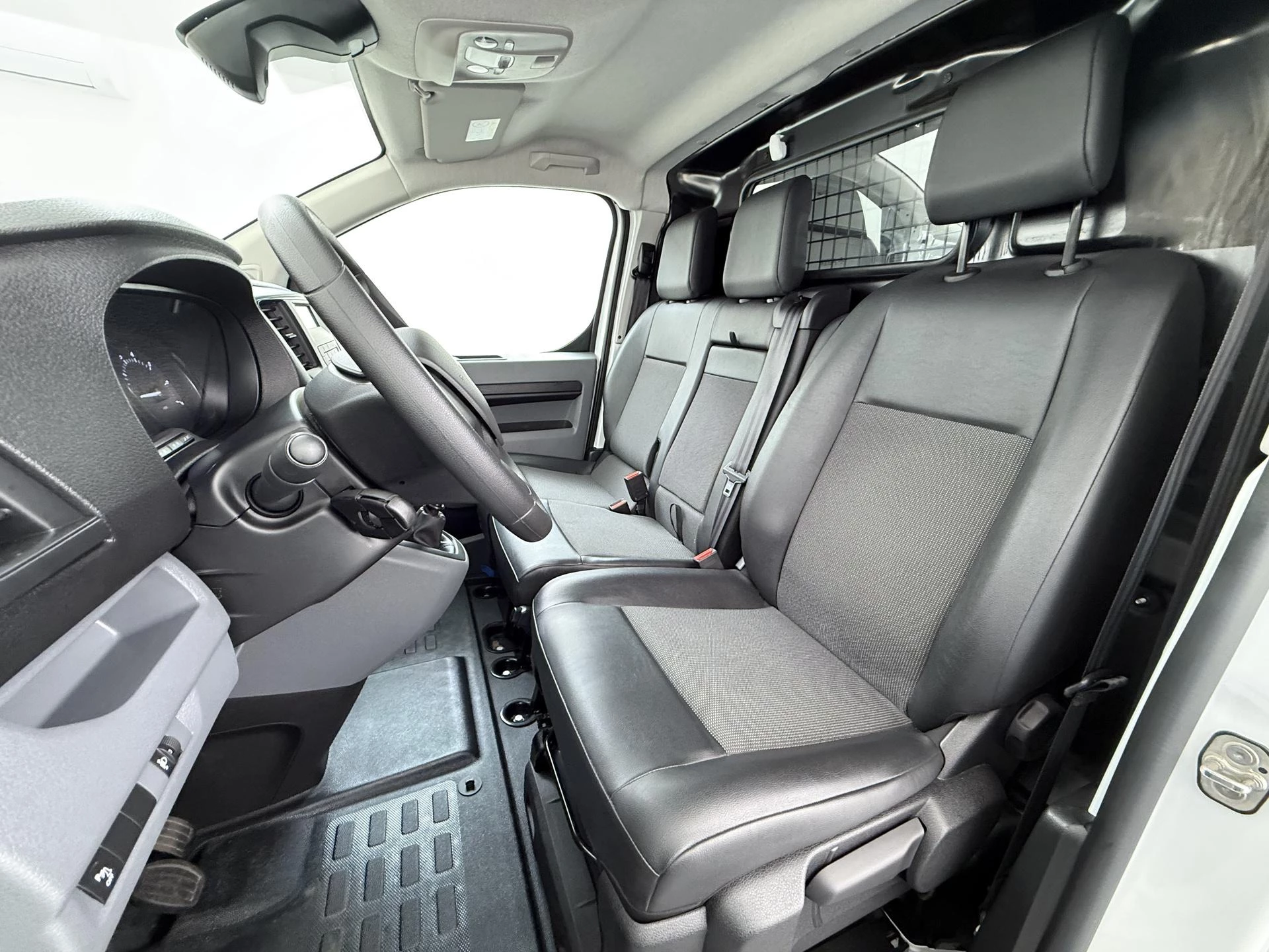 Citroën-Jumpy-image-2