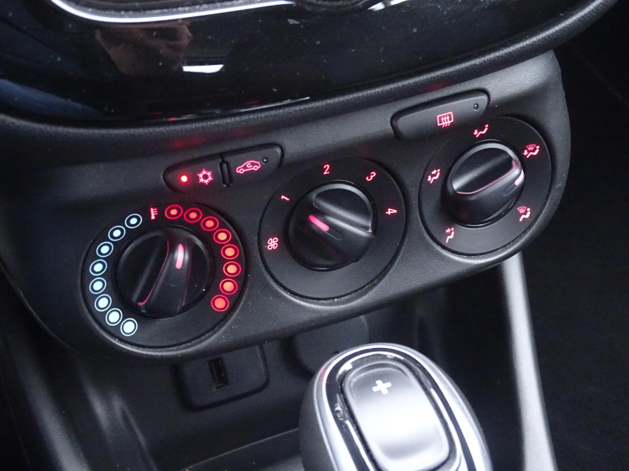 Opel-Corsa-image-13