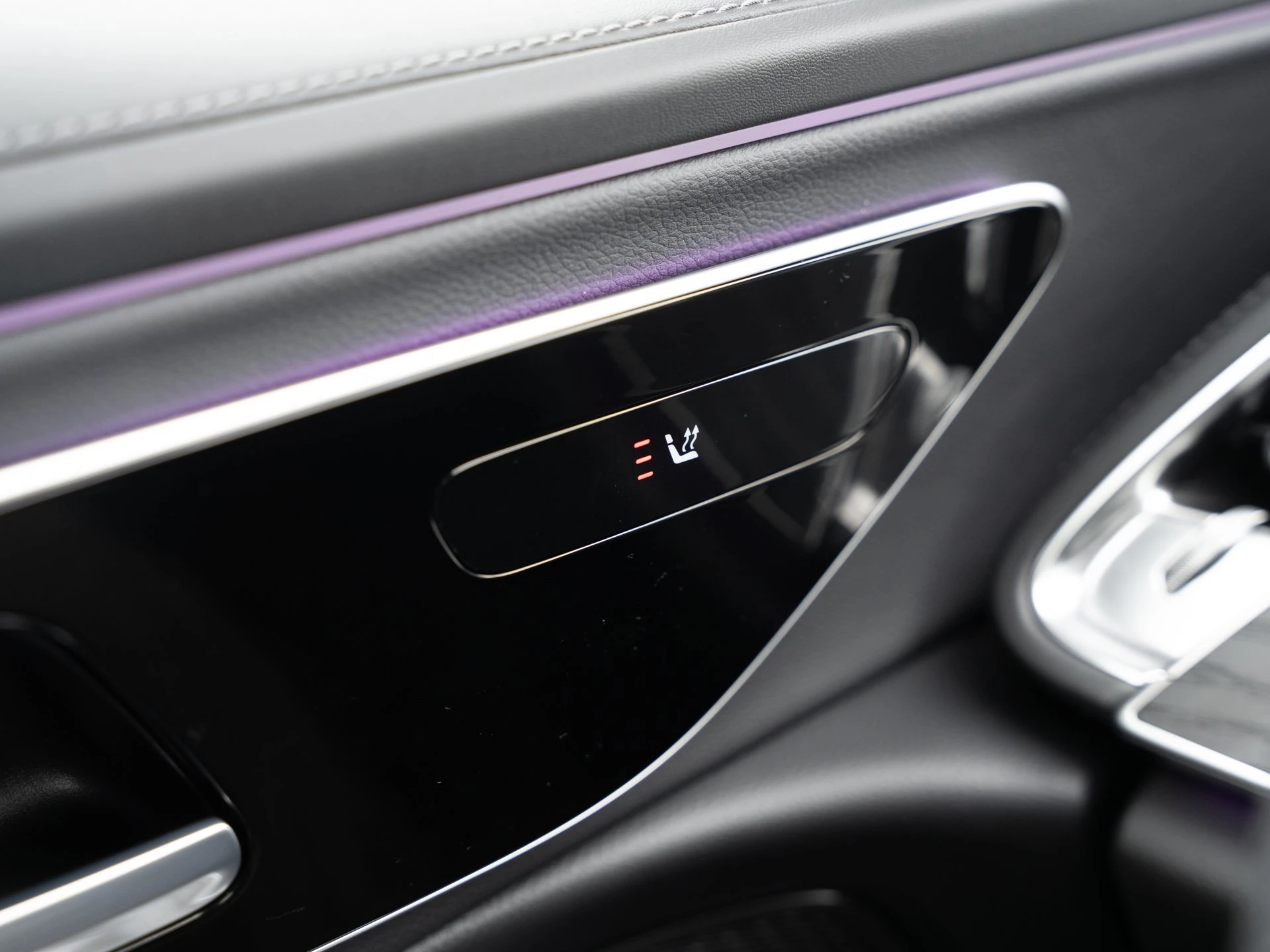 Mercedes-Benz E-Klasse 220 d AMG Line Advanced AHK*AMB.BELEUT*WINT.PKT