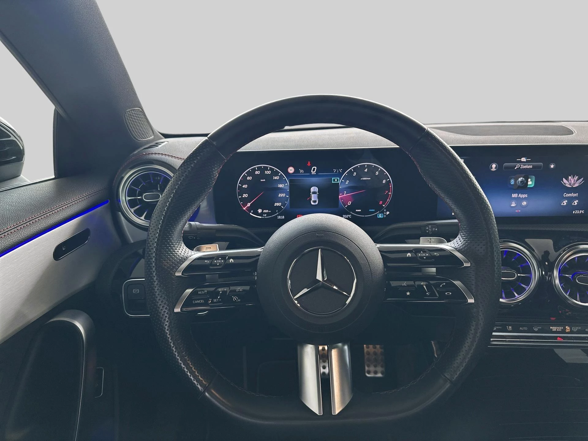Mercedes-Benz CLA 200 Star Edition + AMG + PANORAMISCH DAK + TREKHAAK + KEY LESS +