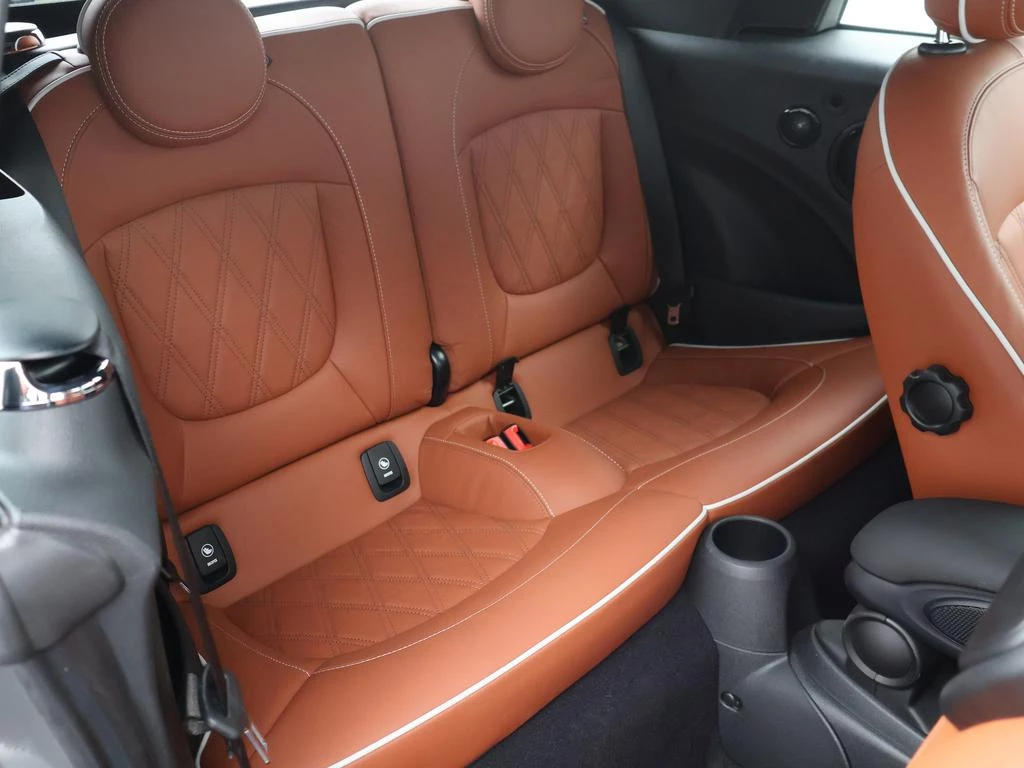 MINI-Cabrio-image-12