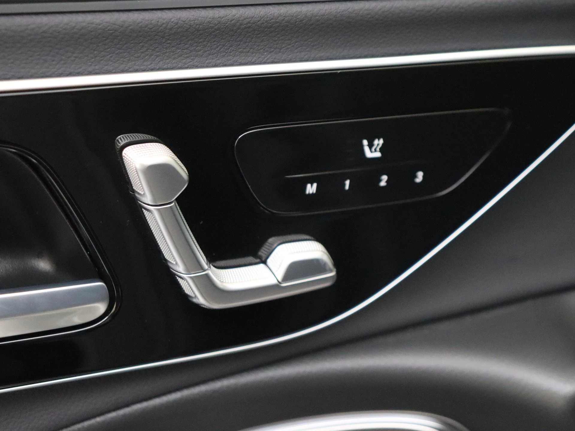 Mercedes-Benz-E-Klasse-image-29