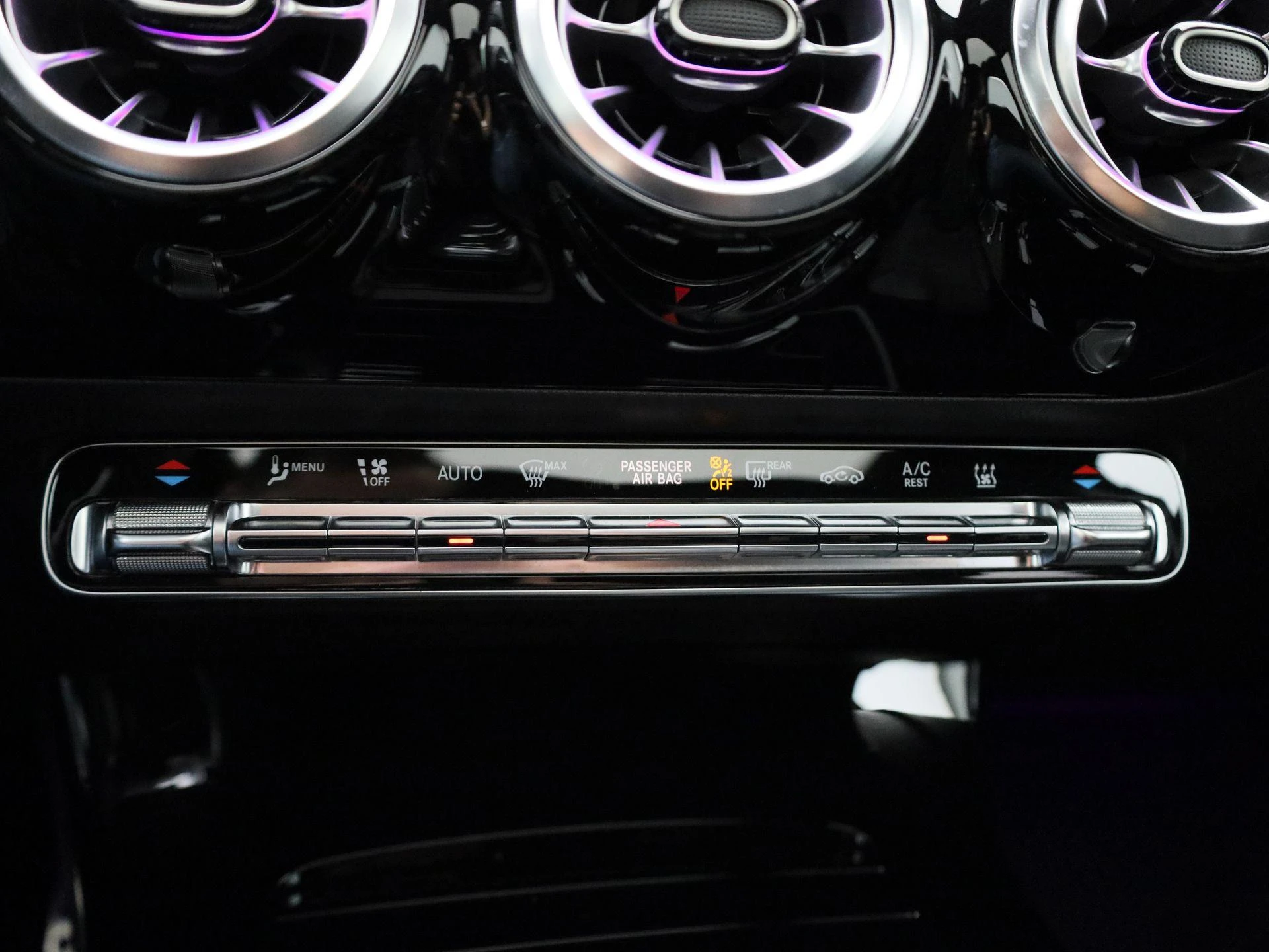 Mercedes-Benz-A-Klasse-image-16